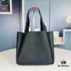 6930b61b6e68136f4d9adfa2 Large Leather Tote Bag with Box @Charlene Choi Sa WITH PRADA