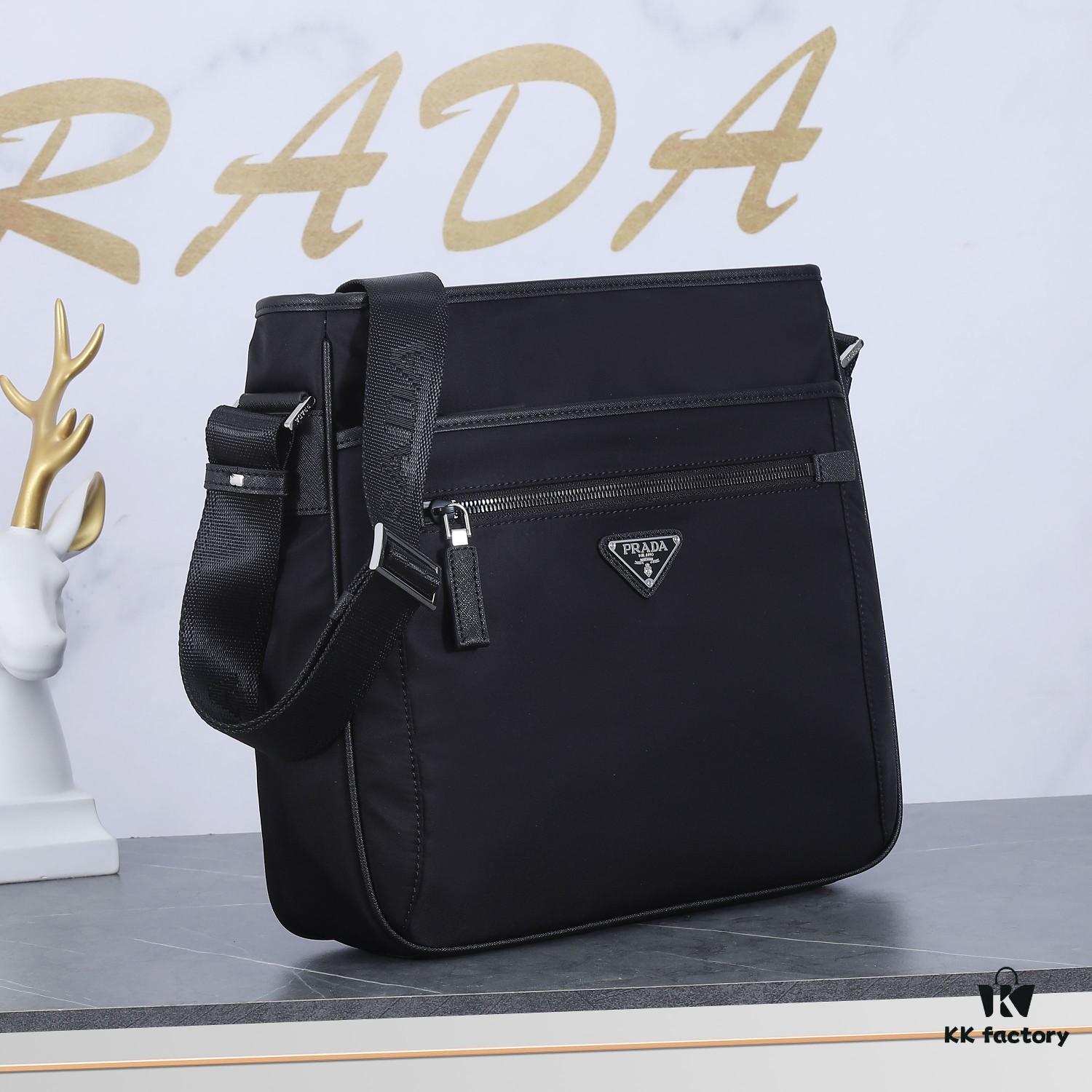6930b6356e68136f4d9adfd5 PRADA Men's Shoulder Bag, Classic Bestseller Model, Lightweight Original Waterproof Fabric, High-Quality Craftsmanship, 2VG953 Size: W31 x H29 x D7