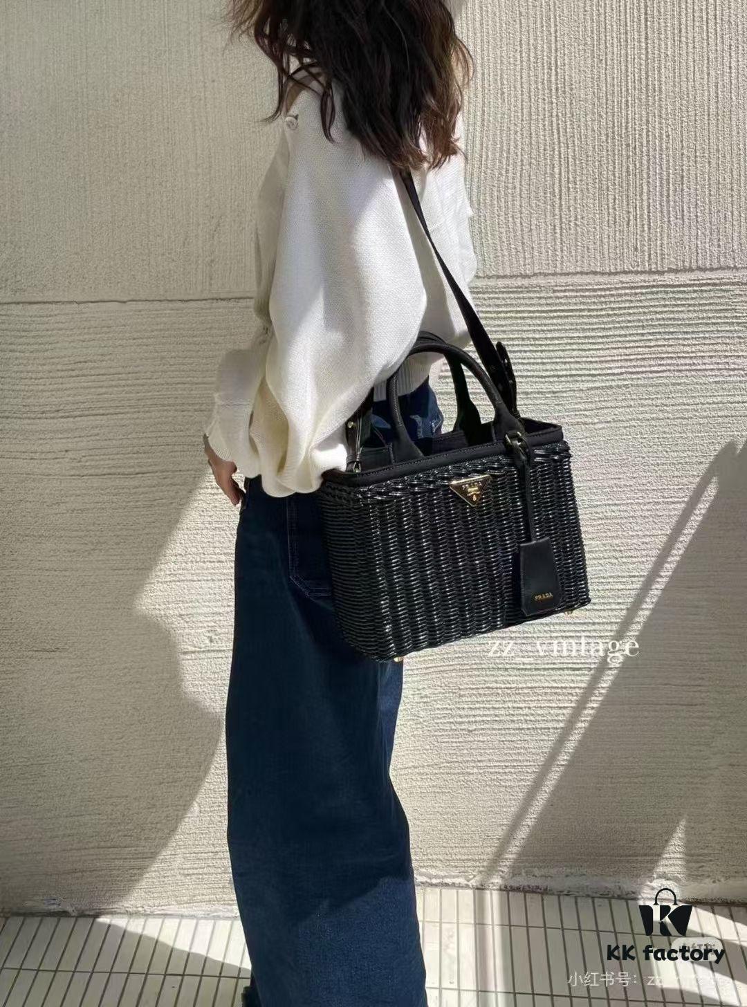 6930b6686e68136f4d9ae023 Prada-Inspired Palm Leaf and Leather Woven Tote Bag – Vacation-Ready Fashion, Handheld or Shoulder Carry