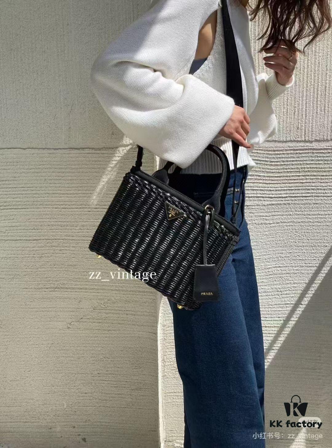 6930b66a6e68136f4d9ae025 Prada-Inspired Palm Leaf and Leather Woven Tote Bag – Vacation-Ready Fashion, Handheld or Shoulder Carry