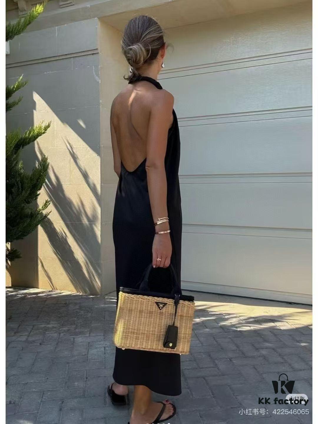 6930b6706e68136f4d9ae031 Prada-Inspired Palm Leaf and Leather Woven Tote Bag – Vacation-Ready Fashion, Handheld or Shoulder Carry