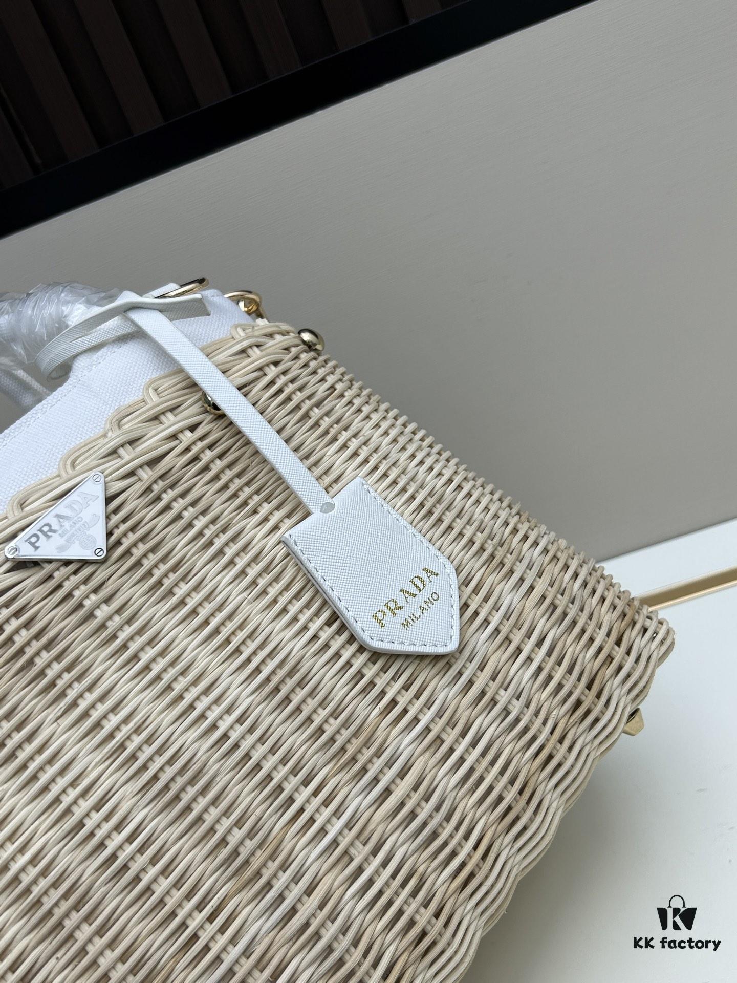 6930b6846e68136f4d9ae052 Prada-Inspired Palm Leaf and Leather Woven Tote Bag – Vacation-Ready Fashion, Handheld or Shoulder Carry