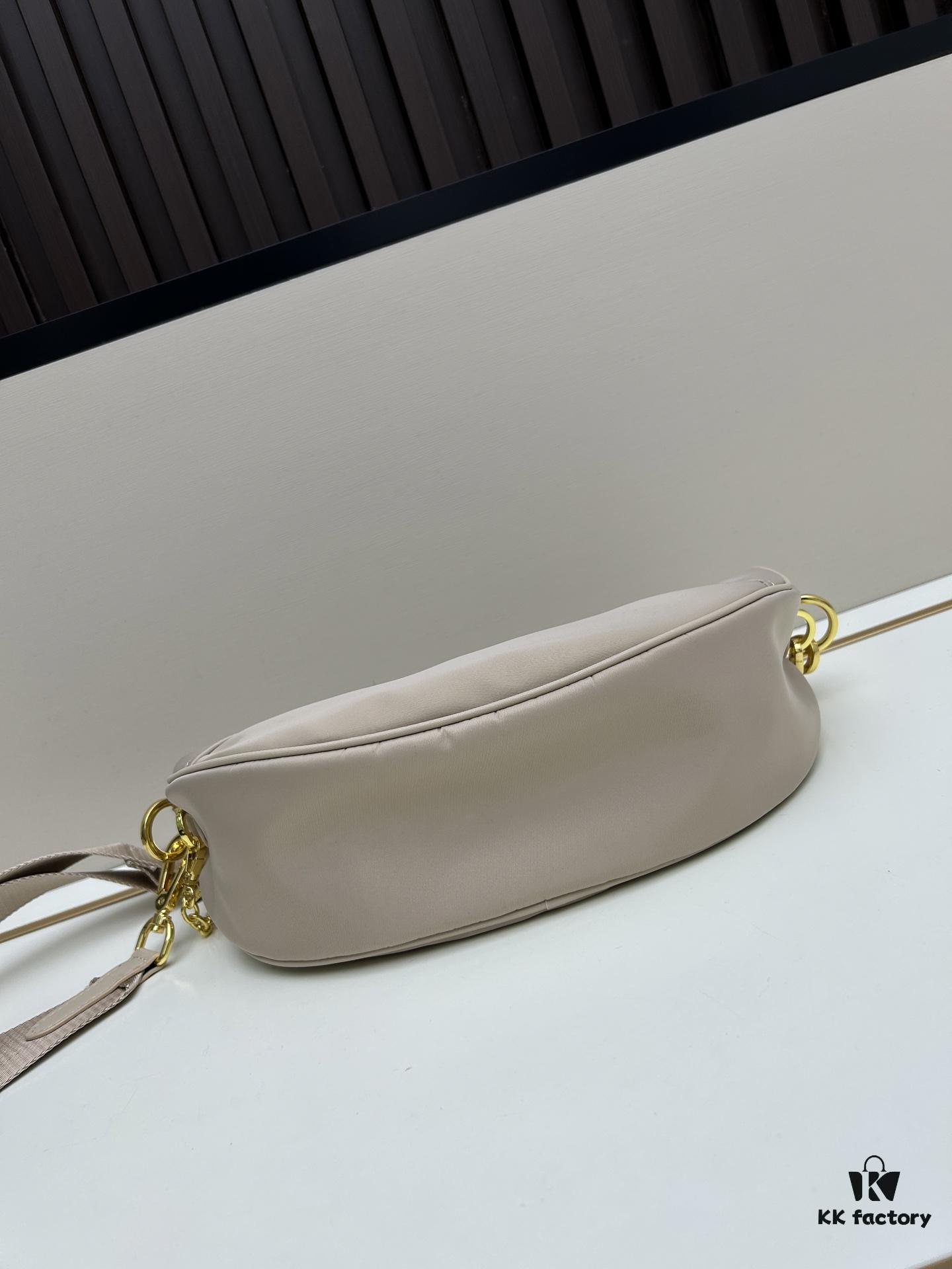 6930b6b86e68136f4d9ae0a9 PRADA Re-Nylon Crescent Bag with Box