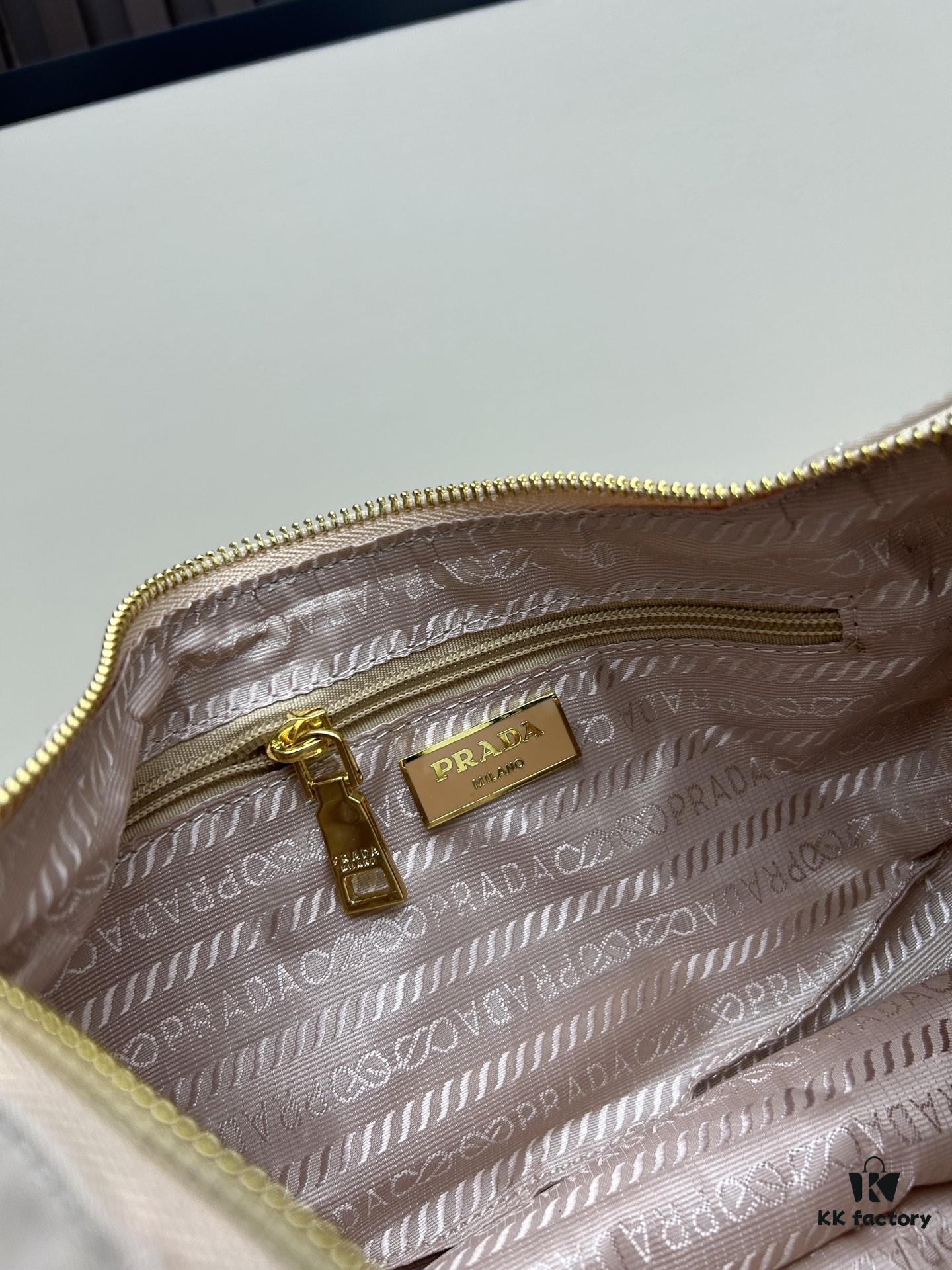6930b6bb6e68136f4d9ae0ad PRADA Re-Nylon Crescent Bag with Box