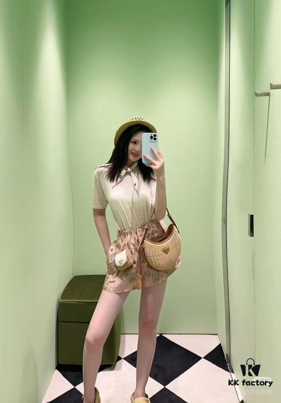6930b6c06e68136f4d9ae0b8 PRADA Woven Style Beautiful Bag with Box - Casual and Elegant