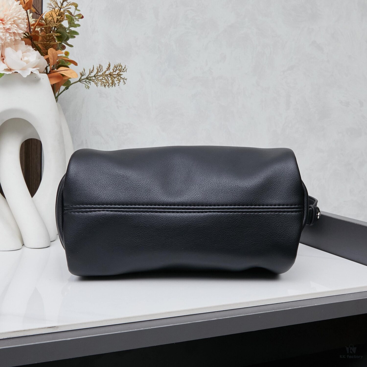 6930b6d56e68136f4d9ae0d2 PRADA 25 Runway Unisex Aged Oil-Waxed Lambskin Boston Bag