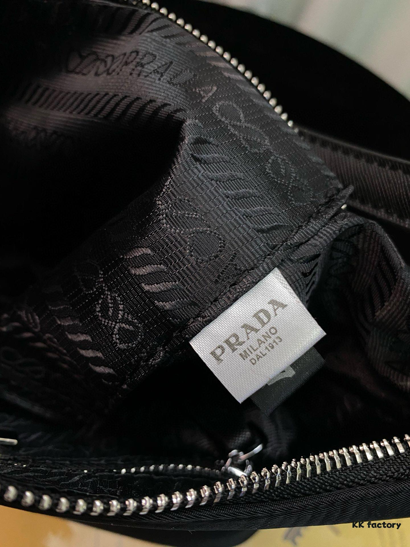 Prada Underarm Bag PRADA Eternal Classic Lightweight Fashion Must-Have for Trendsetters