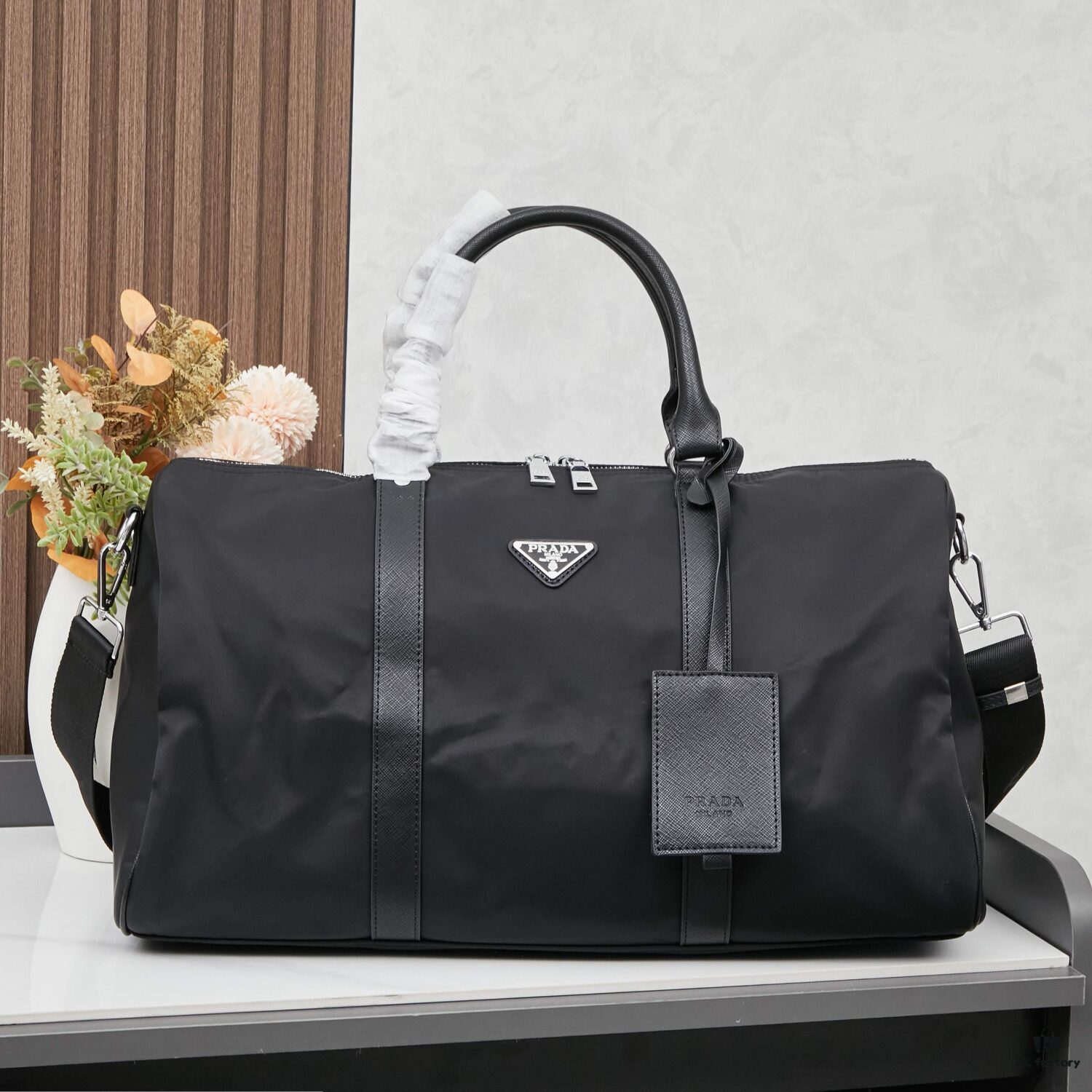 6930b76a6e68136f4d9ae1b4 Prada Travel Bag with Retro American Style, 43 x 25cm Model 23123