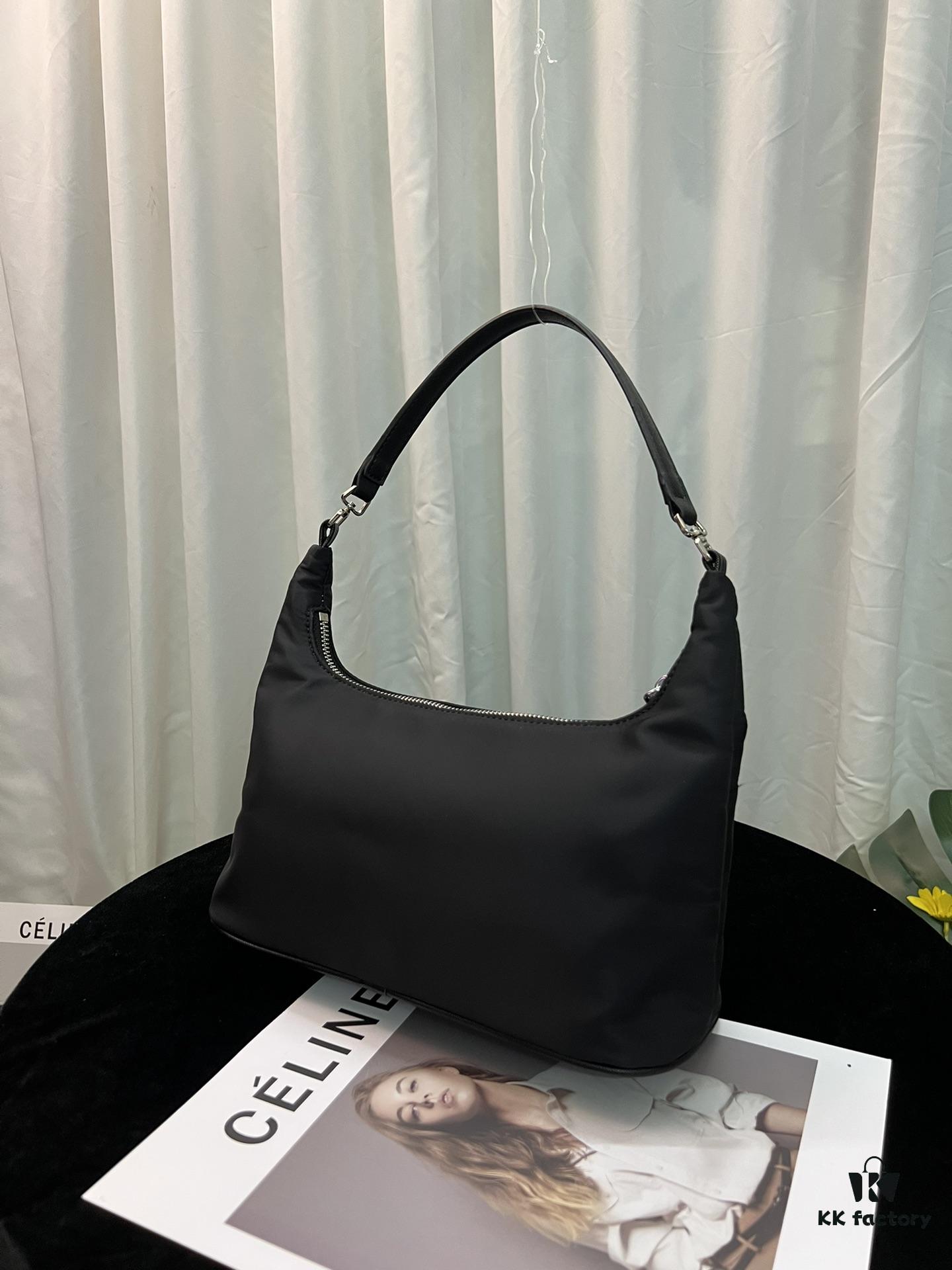 Prada Underarm Bag PRADA Eternal Classic Lightweight Fashion Must-Have for Trendsetters