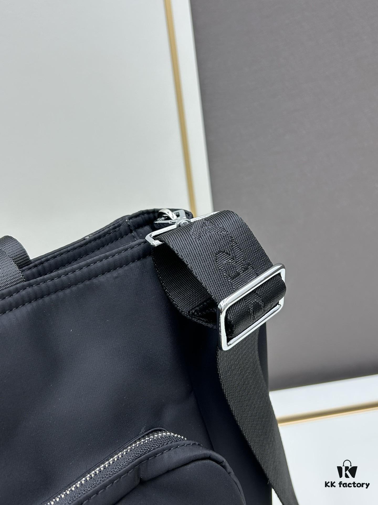 6930b83a6e68136f4d9ae326 New Couple's Casual Handheld Crossbody Bag, Minimalist Shoulder Tote Bag