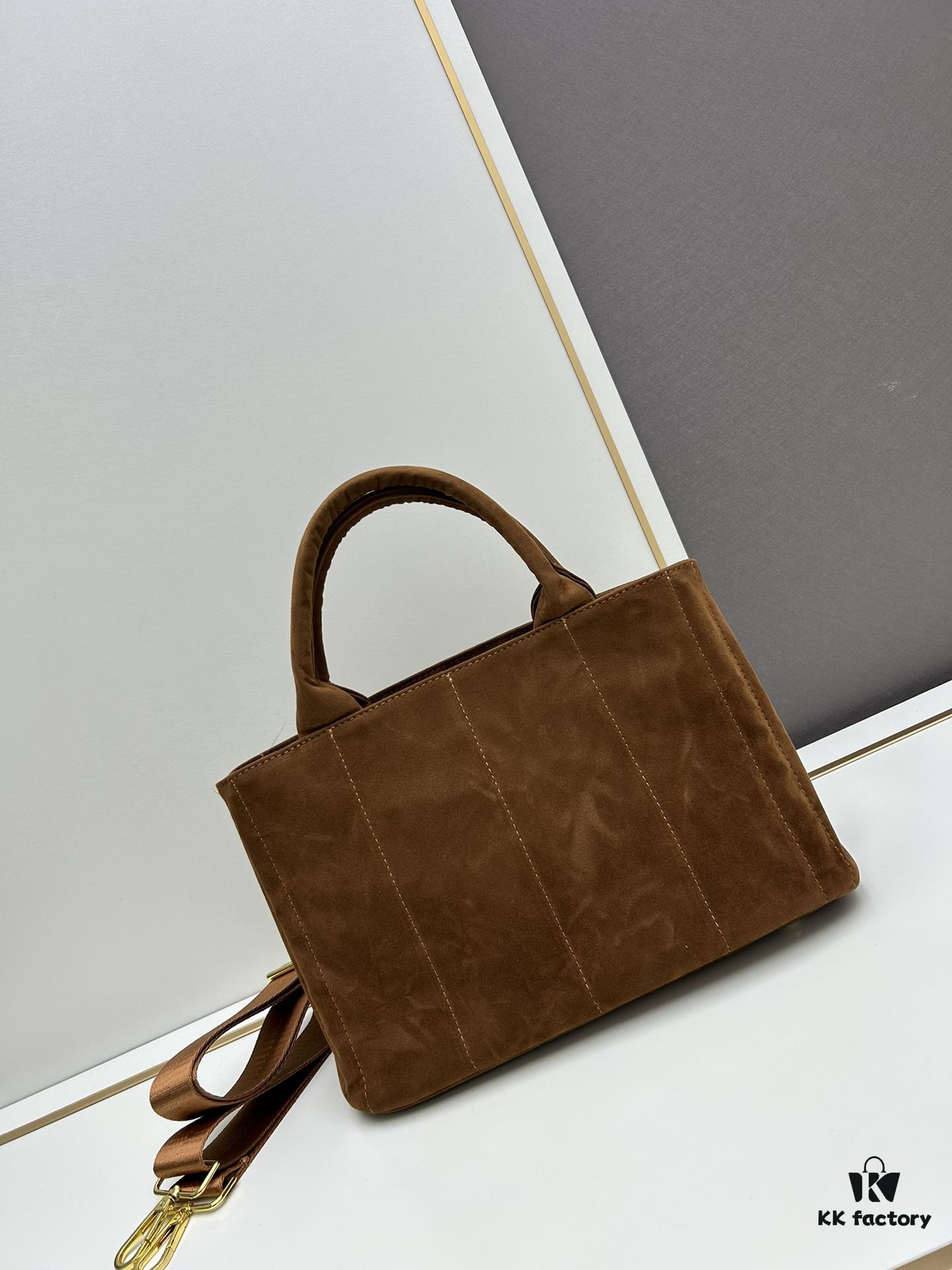 6930b83d6e68136f4d9ae32e Prada New Arrival: Fortune Begins with the Iconic Triangle Logo