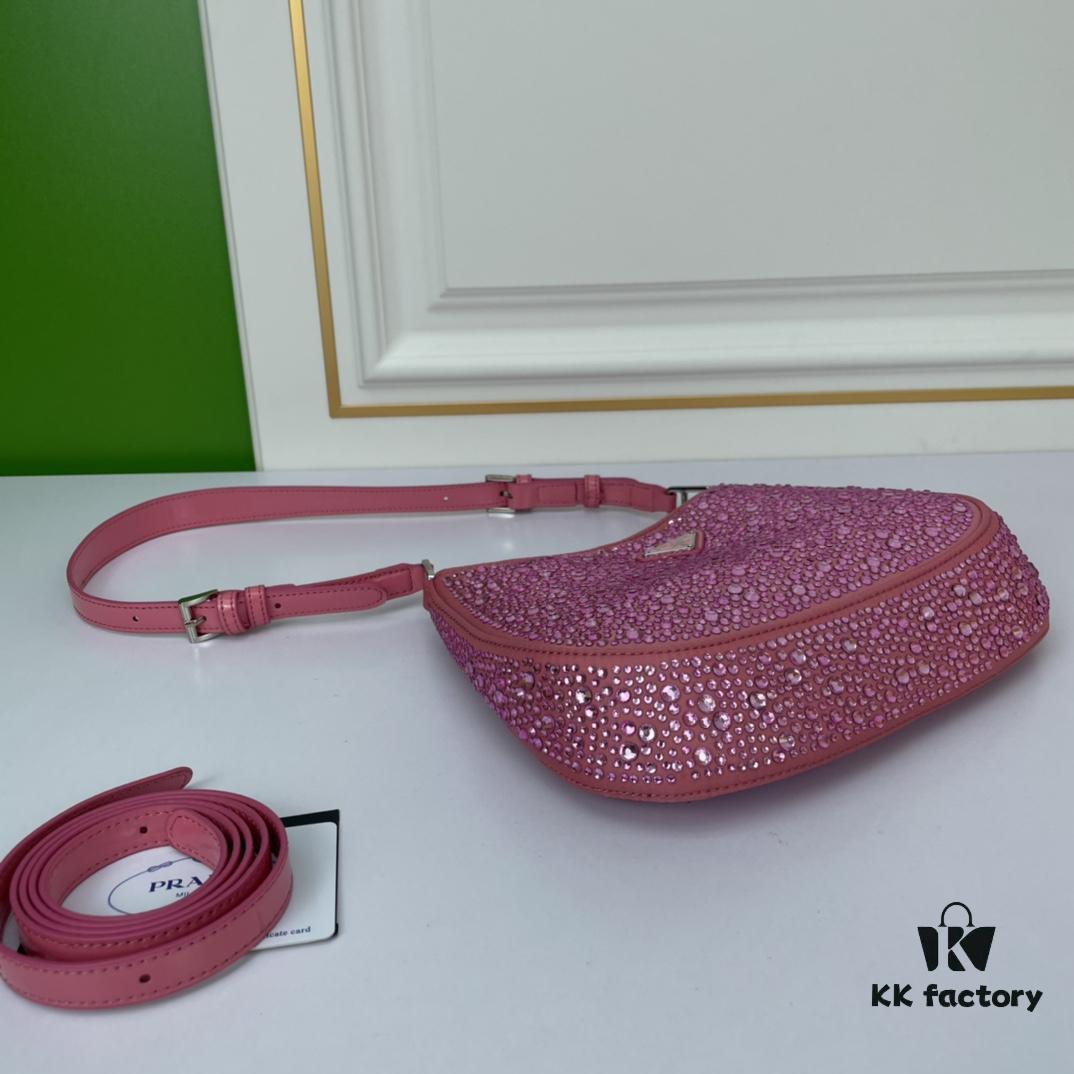 6930b8756e68136f4d9ae392 Box Included, Original Order, Factory Custom Leather ♥️ PRADA Launches New 2022 Spring/Summer Crystal Hobo Handbag, Crafted from Premium Calfskin, Inspired by Du Juan, Wen Qi, and Deng Enxi, Faithfully Reproduced, Lightweight and Stylish, Must-Have for Fashion Enthusiasts