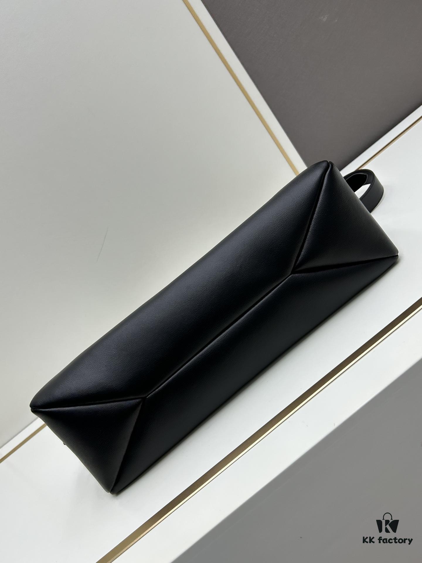 Prada New Arrival Handbag - Smooth Leather Hobo Shoulder Bag