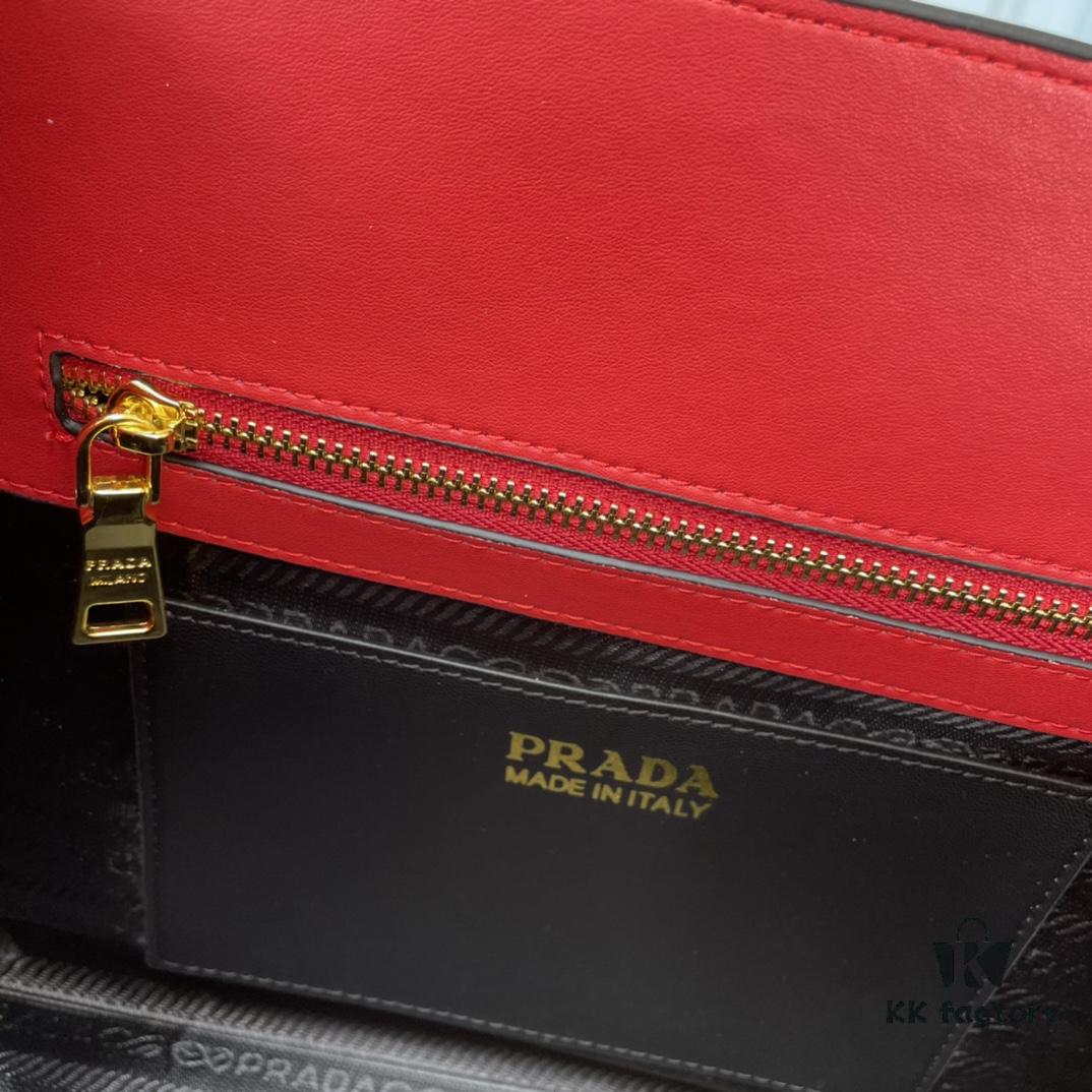 6930b9826e68136f4d9ae569 High-Quality Counter Product PRADA #66158 Premium Imported Coarse Cross Cowhide with Calfskin, 175 OEM Code, Enamel Same-Color Logo Pendant, Classic and Uniquely Elegant