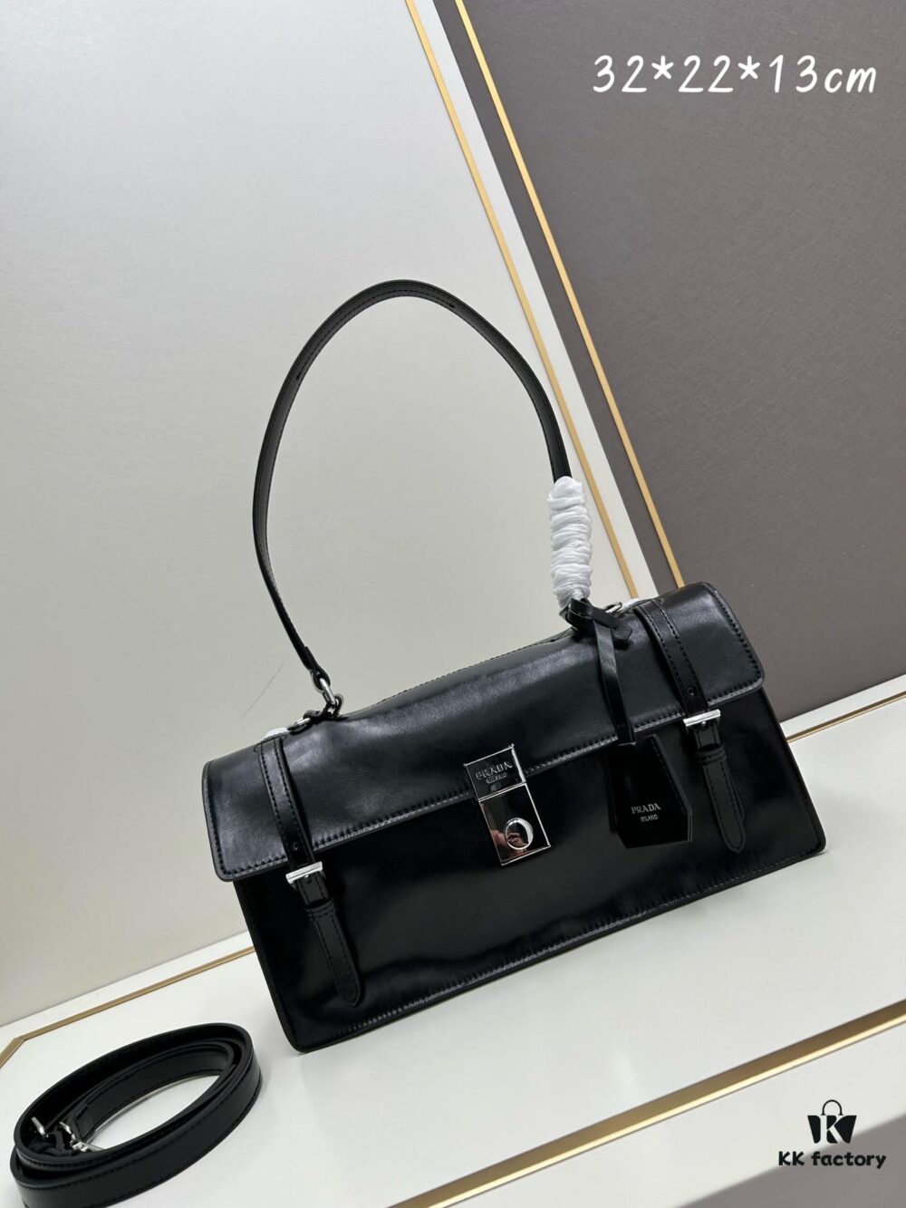 PRADA New Arrival 🎉 (All-Leather Series) [Original Order Quality with Matching Store Hardware] Full-Grain Waxed Cowhide
