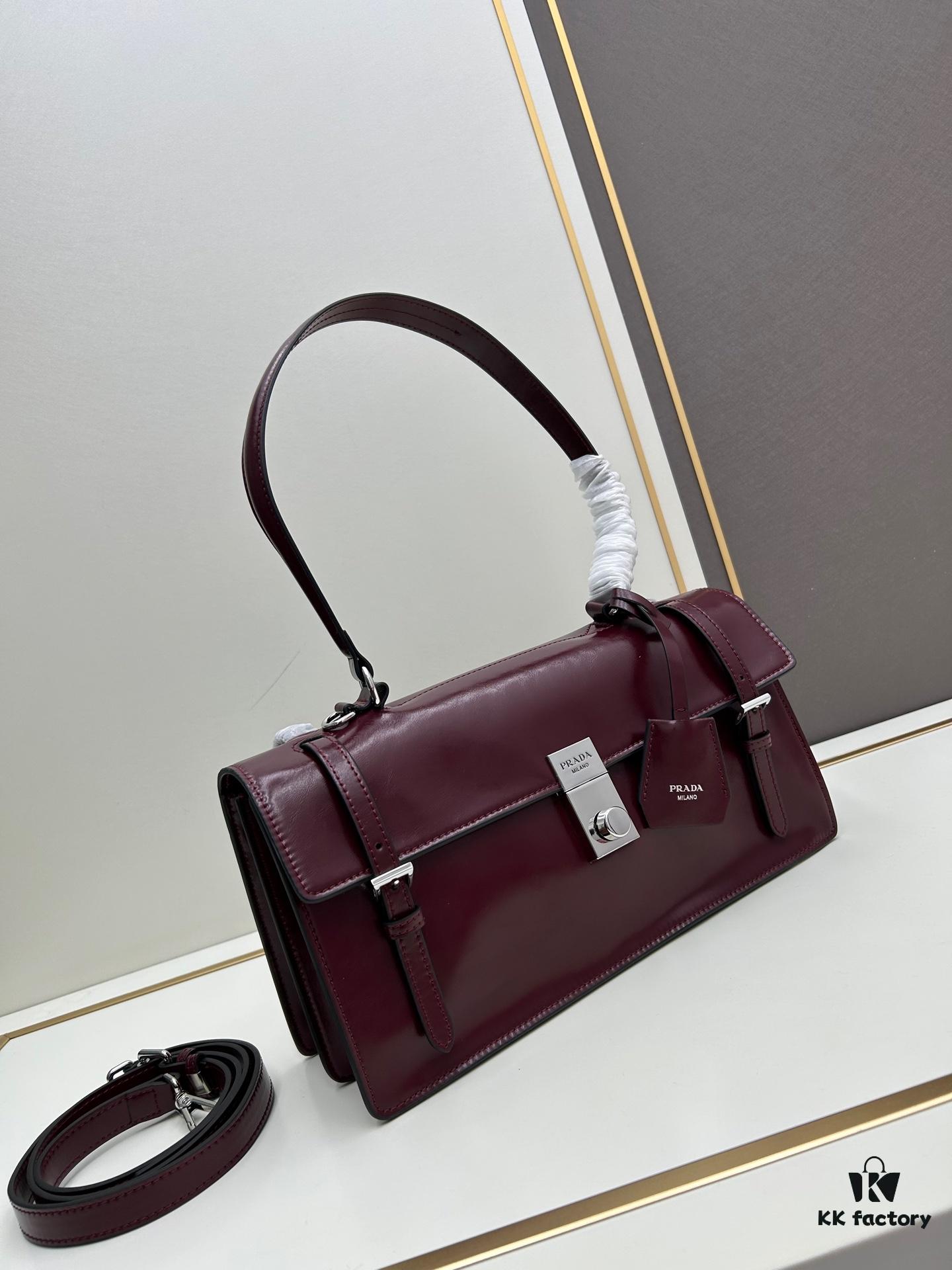 PRADA New Arrival 🎉 (All-Leather Series) [Original Order Quality with Matching Store Hardware] Full-Grain Waxed Cowhide