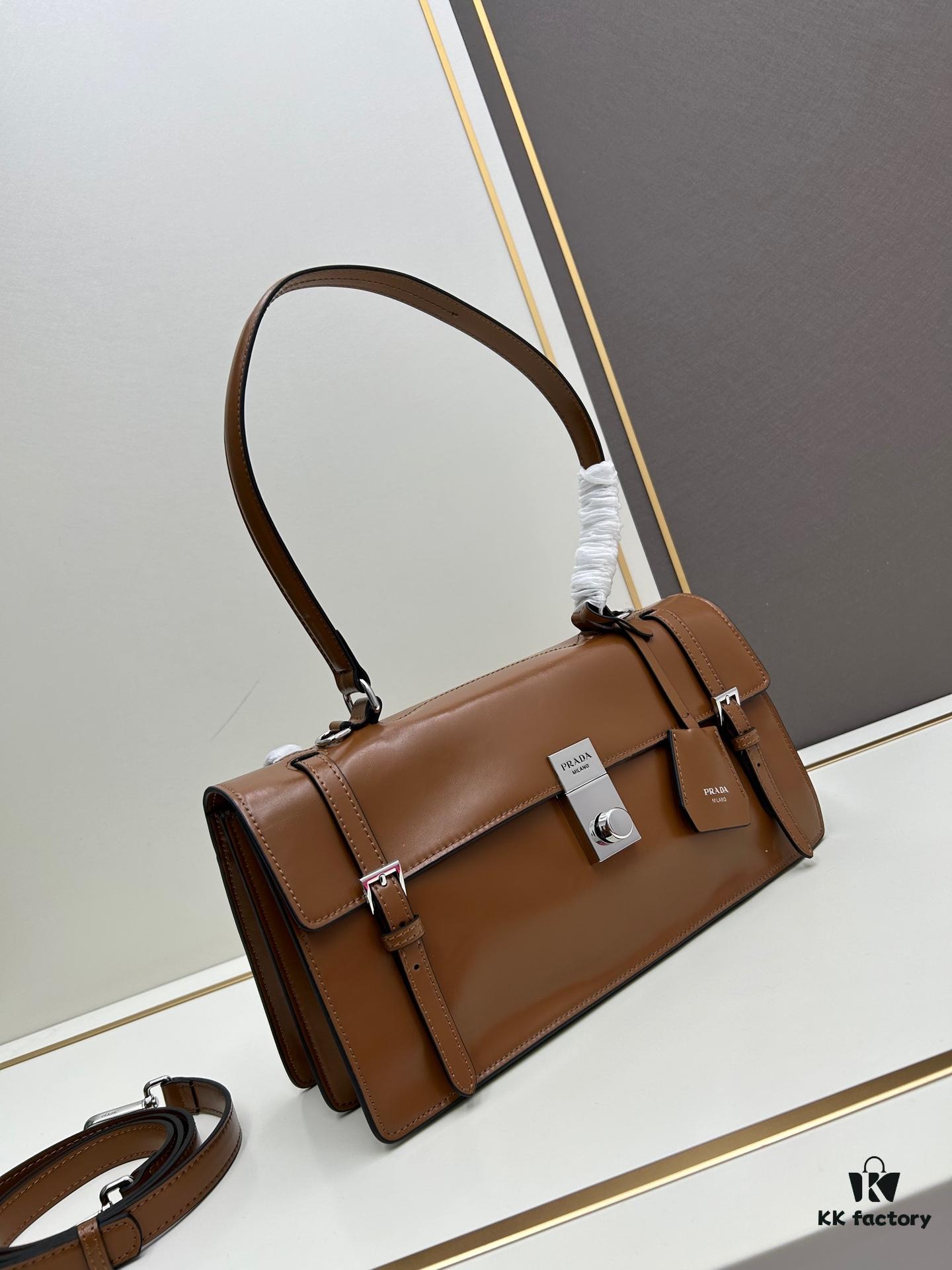 PRADA New Arrival 🎉 (All-Leather Series) [Original Order Quality with Matched Boutique Hardware] Full-Grain Oil-Waxed Cowhide
