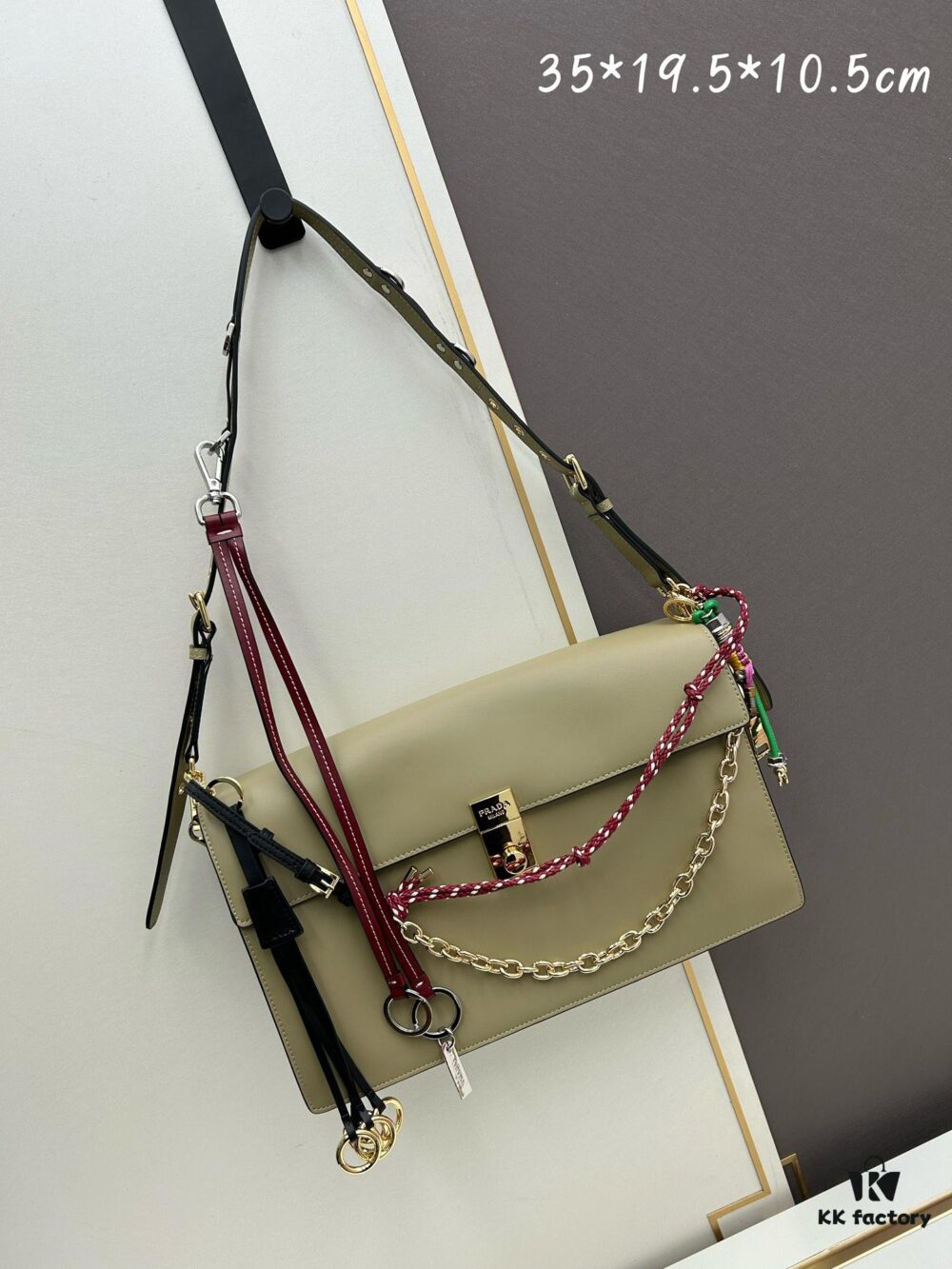 Large PRADA Counter Model with Gift Box, Celebrity Same Style 🎉 Genuine First-Layer Calfskin [Original Order Quality + Matching Counter Hardware], Soft and Comfortable Touch, Spacious Capacity