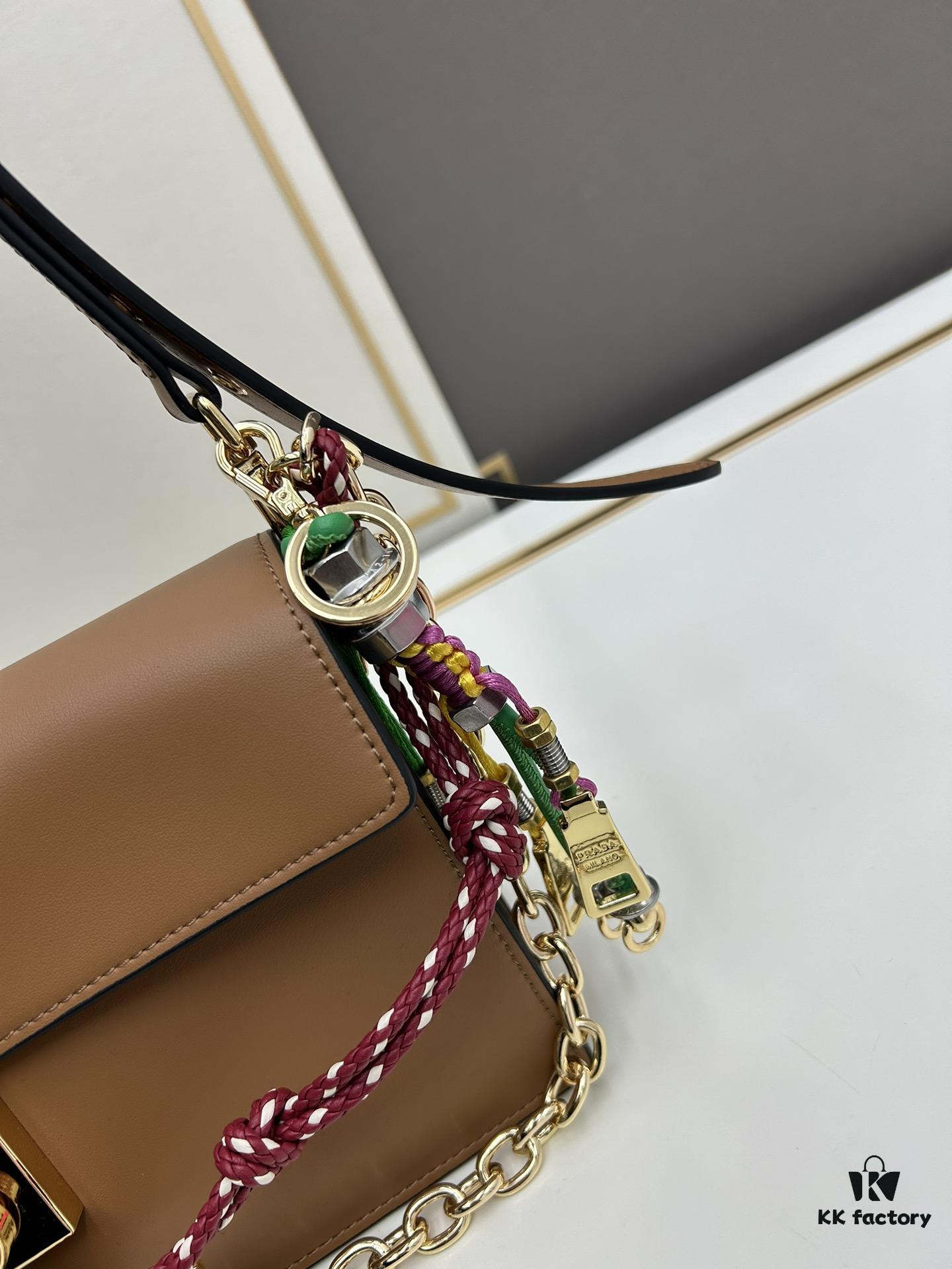 Small PRADA Counter with Gift Box, Celebrity Same Style 🎉 First Layer Cowhide [Original Quality + Matching Counter Hardware]