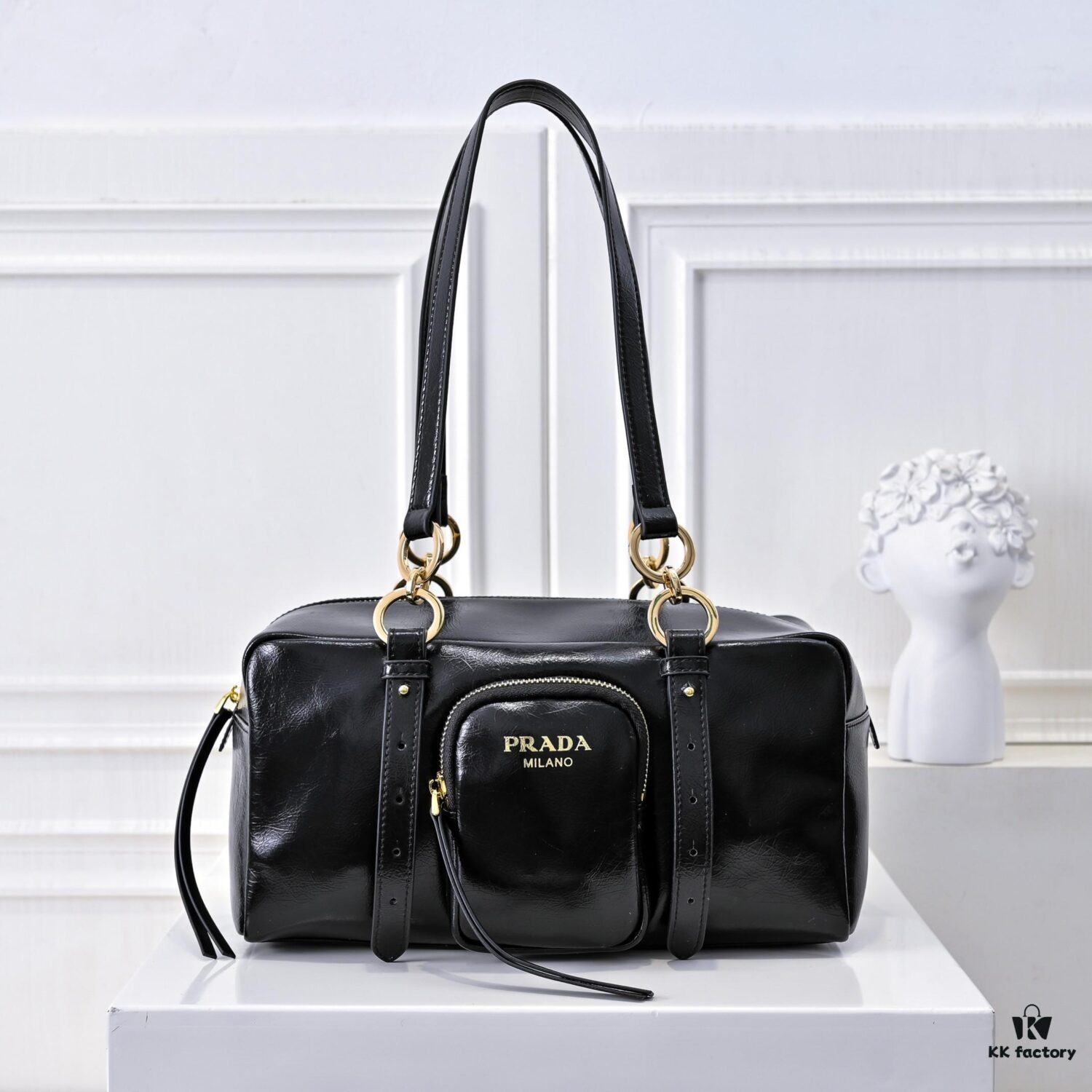 6930ba946e68136f4d9ae724 PRADA 2025 Spring New Arrival Oil-Waxed Leather Tote Bag