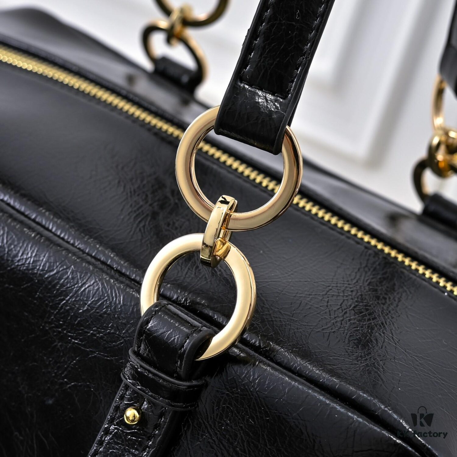 6930ba956e68136f4d9ae725 PRADA 2025 Spring New Arrival Oil-Waxed Leather Tote Bag
