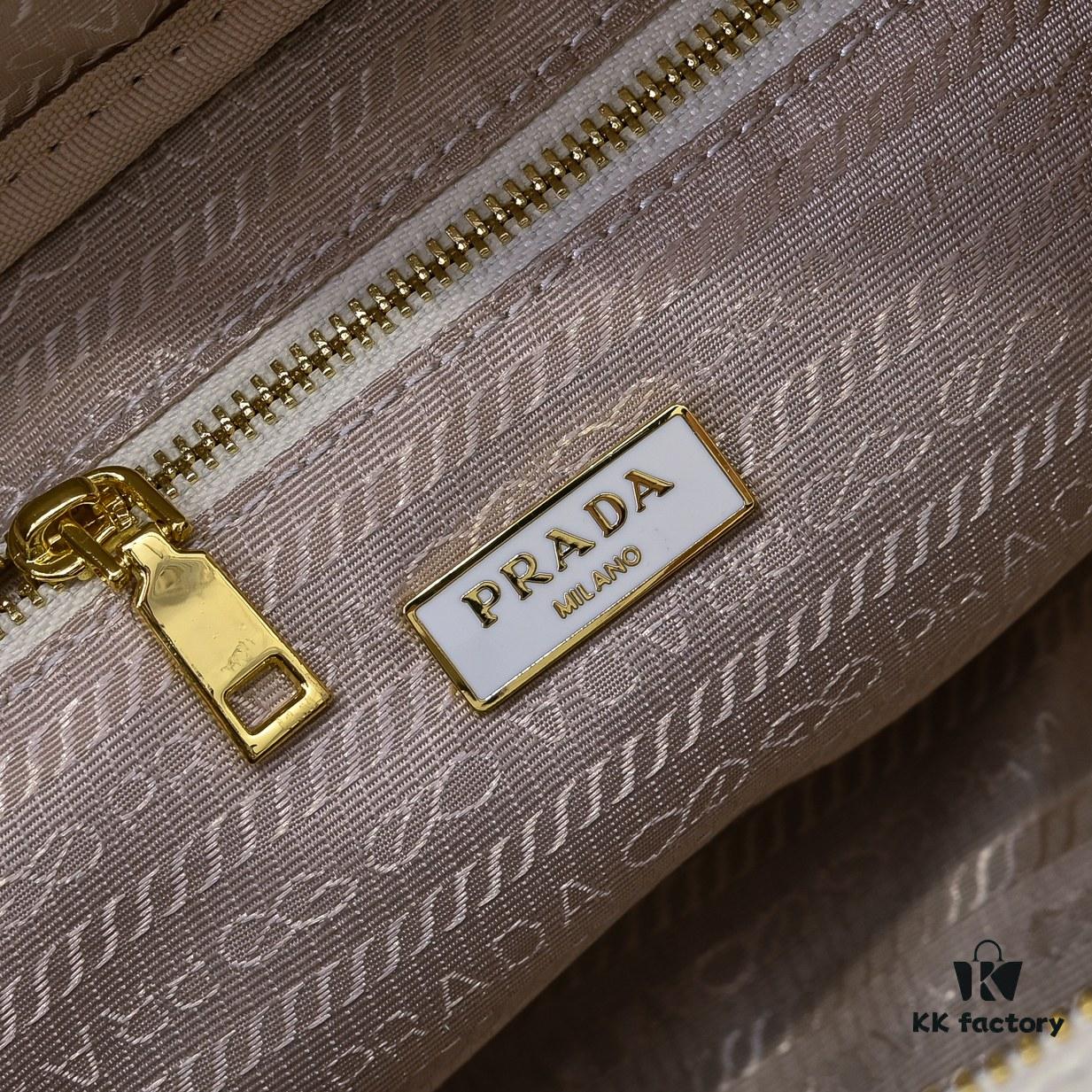 6930ba9d6e68136f4d9ae730 PRADA 2025 Spring New Arrival Oil-Waxed Leather Tote Bag