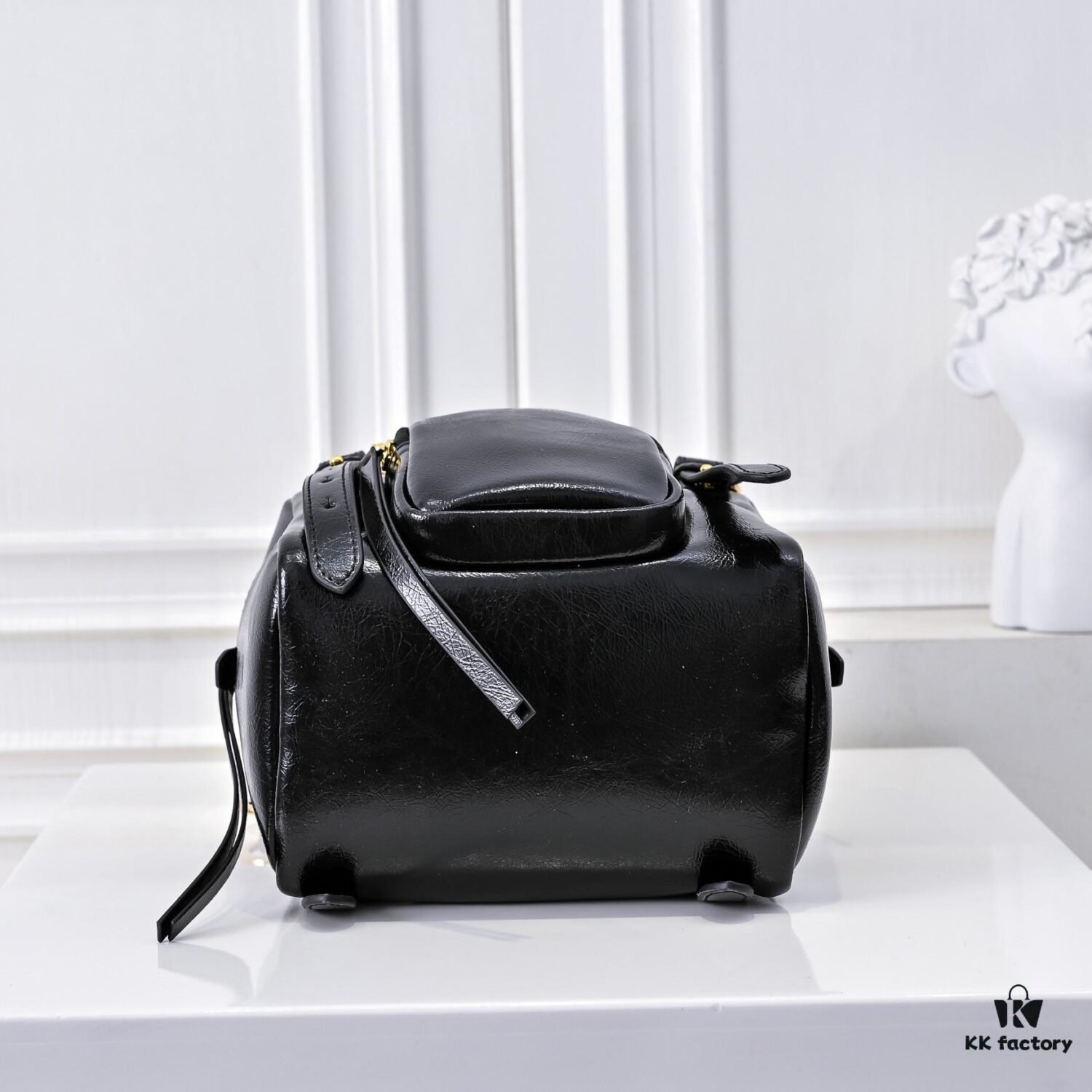 6930baa16e68136f4d9ae736 PRADA 2025 Spring New Arrival Waxed Leather Tote Bag