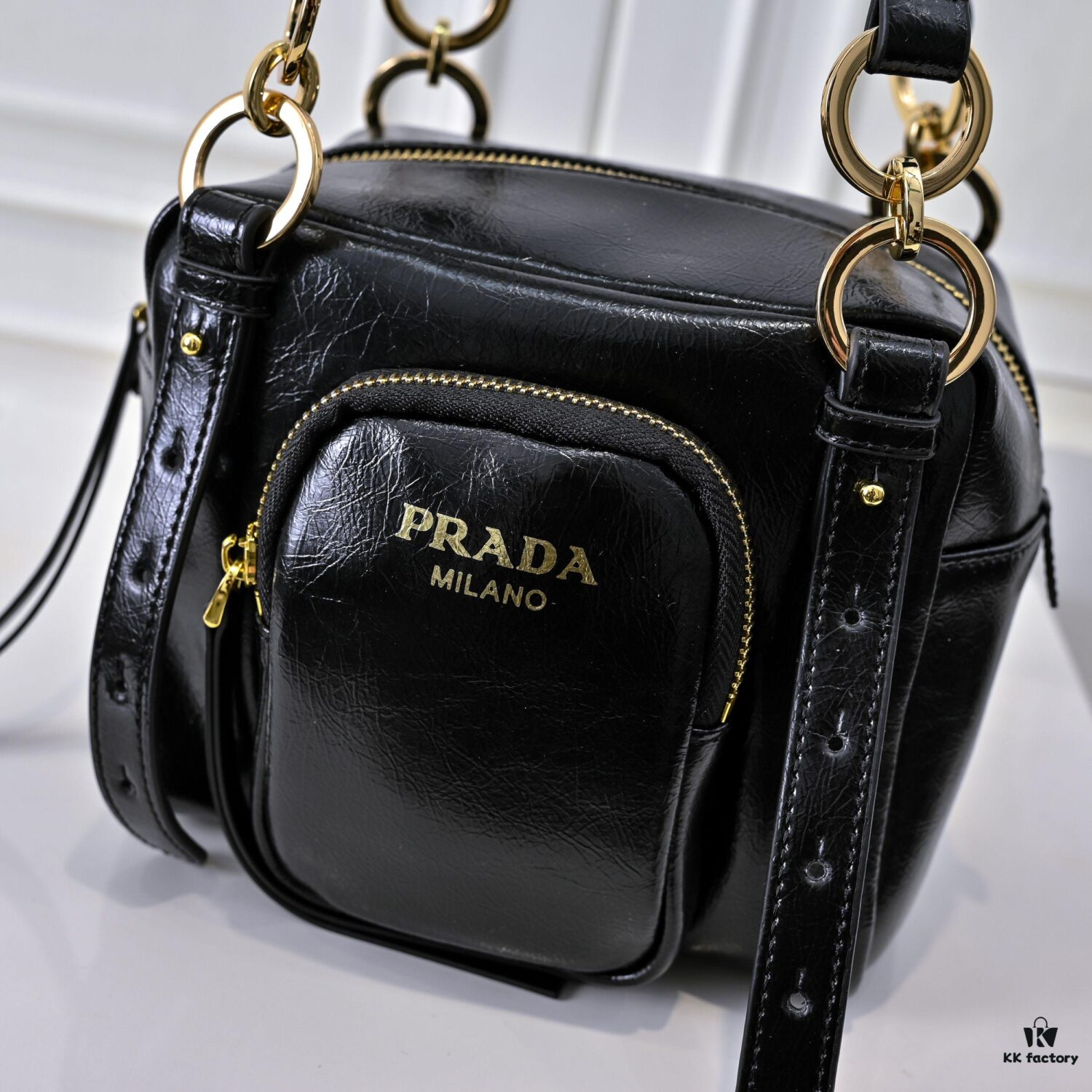 6930baa16e68136f4d9ae738 PRADA 2025 Spring New Arrival Waxed Leather Tote Bag