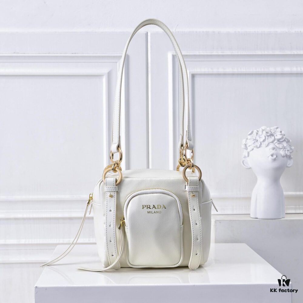 6930baa36e68136f4d9ae73b PRADA 2025 Spring New Arrival Waxed Leather Tote Bag
