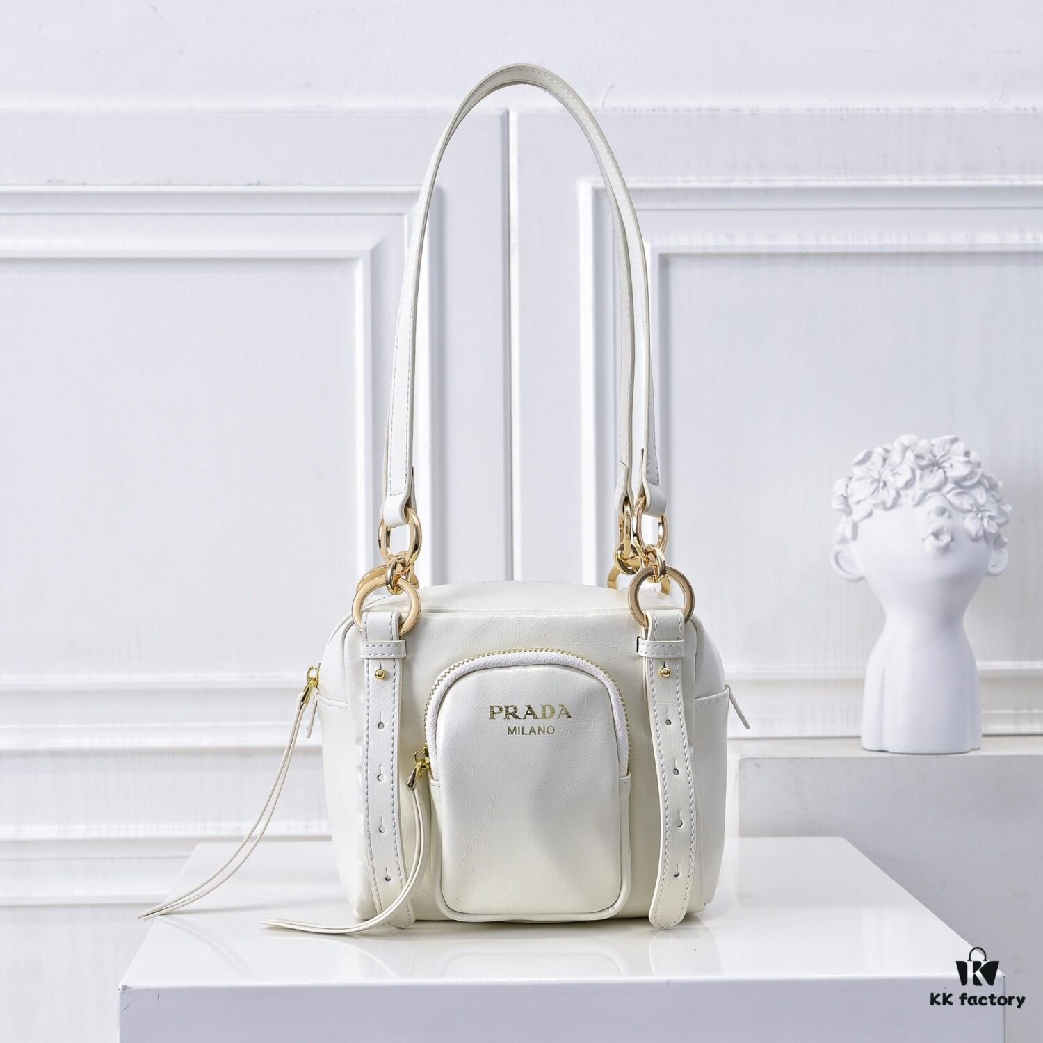 6930baa36e68136f4d9ae73b PRADA 2025 Spring New Arrival Waxed Leather Tote Bag