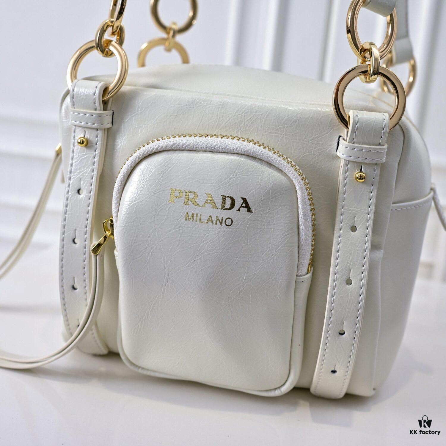6930baa76e68136f4d9ae741 PRADA 2025 Spring New Arrival Waxed Leather Tote Bag