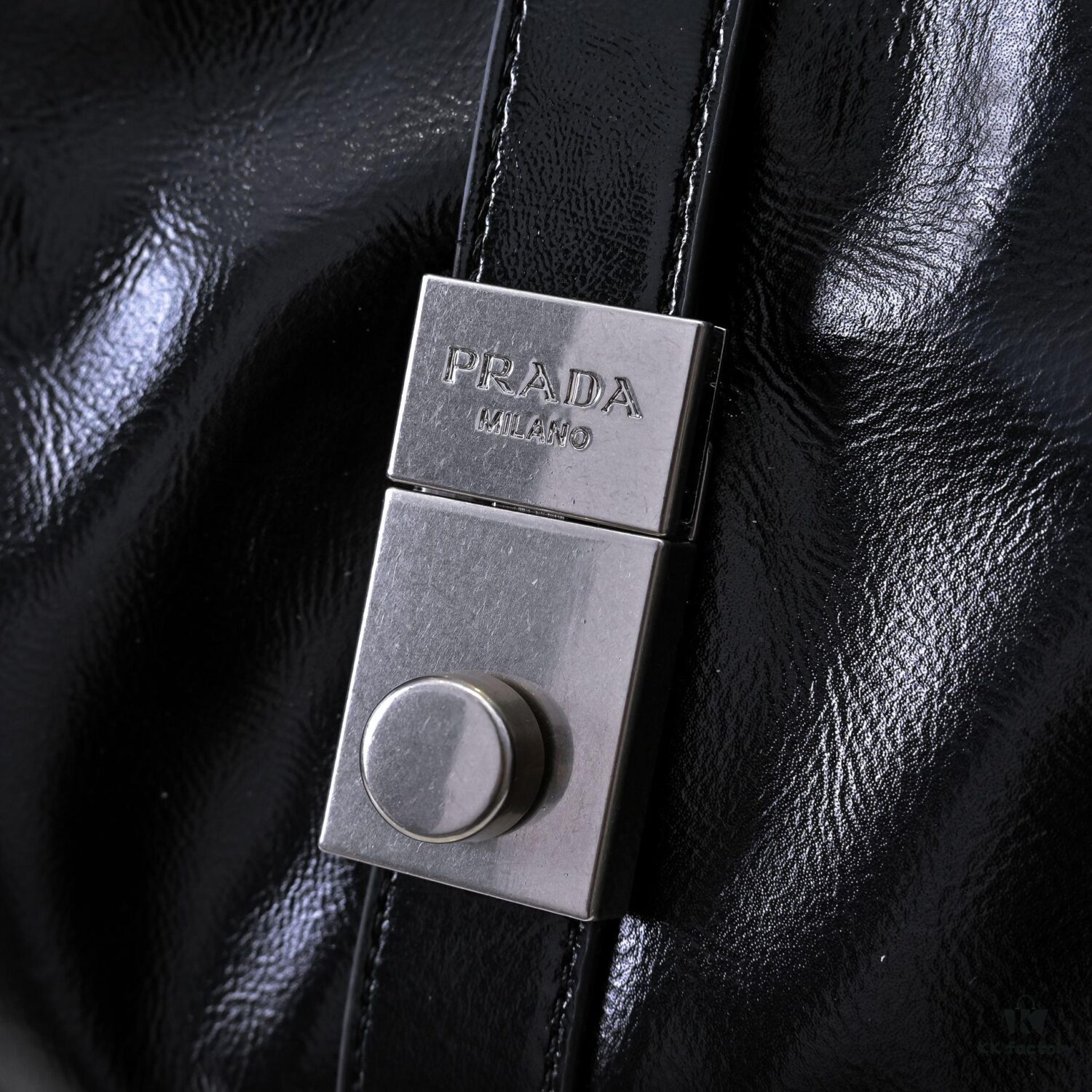 Early Spring 🎉PRADA Counter New Arrival🎉 (All-Leather Series) [Original Order Quality + Matching Store Hardware] Full-Grain Oil-Waxed Calfskin