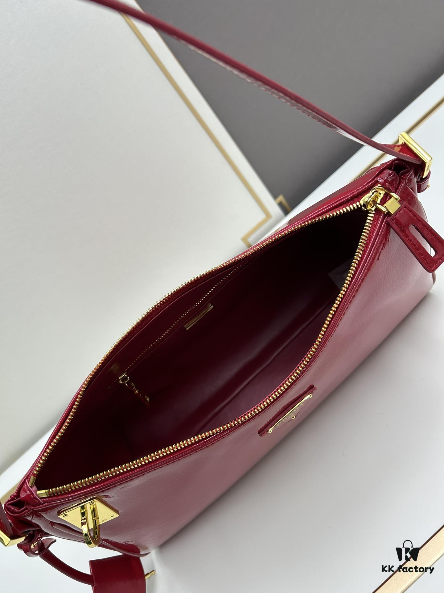 6930bac96e68136f4d9ae77c PRADA New Arrival at Official Counter (Full Leather Series) - Original Order Quality with Authentic Hardware, Wrinkled Painted Calfskin and Suede Lock Bag