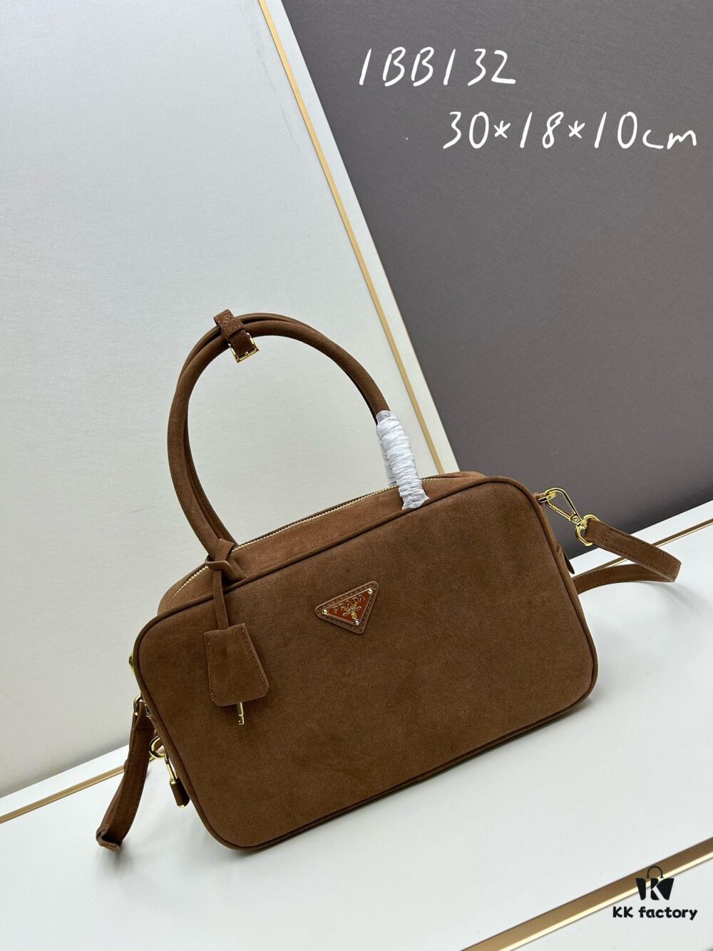 6930bafa6e68136f4d9ae7ca Nylon with Leather Trim, Full Leather PRADA Counter New Arrival Original Quality Matching Store Hardware Re-Nylon Nylon and Top-Grain Calfskin Lock Bag