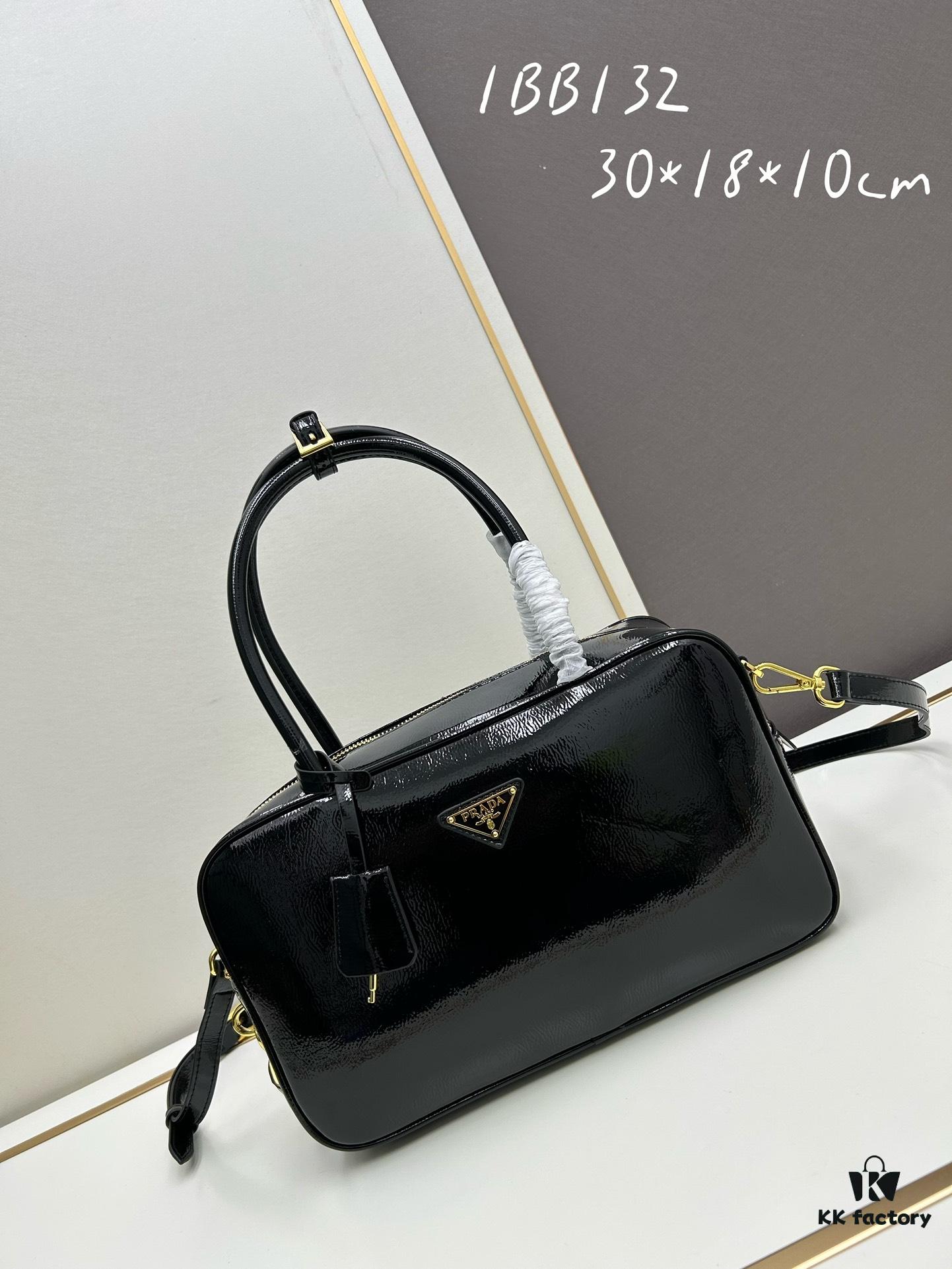 6930bafa6e68136f4d9ae7cb Nylon with Leather Trim, Full Leather PRADA Counter New Arrival Original Quality Matching Store Hardware Re-Nylon Nylon and Top-Grain Calfskin Lock Bag