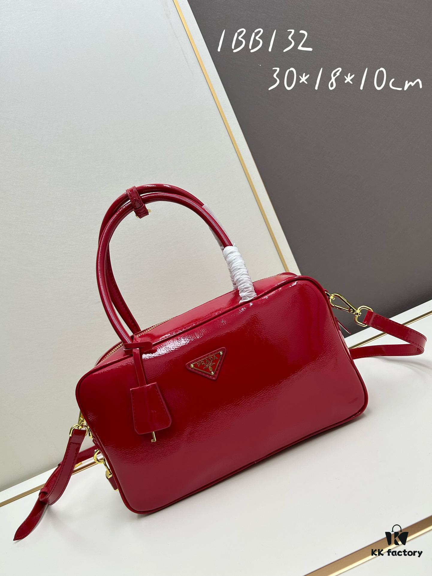 6930bafc6e68136f4d9ae7cd Nylon with Leather Trim, Full Leather PRADA Counter New Arrival Original Quality Matching Store Hardware Re-Nylon Nylon and Top-Grain Calfskin Lock Bag