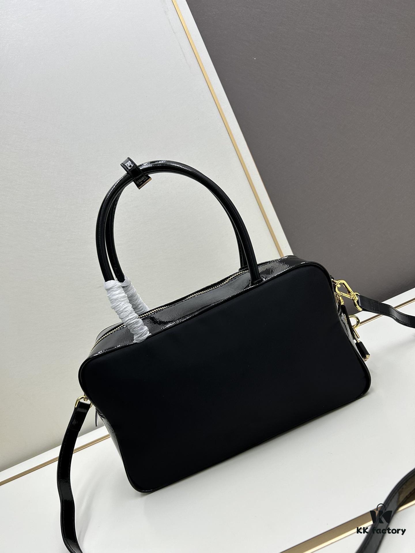 6930bb096e68136f4d9ae7e3 Nylon with Genuine Leather Trim, Full Leather PRADA Counter New Arrival Original Quality Matching Store Hardware Re-Nylon Tote Bag with Lock