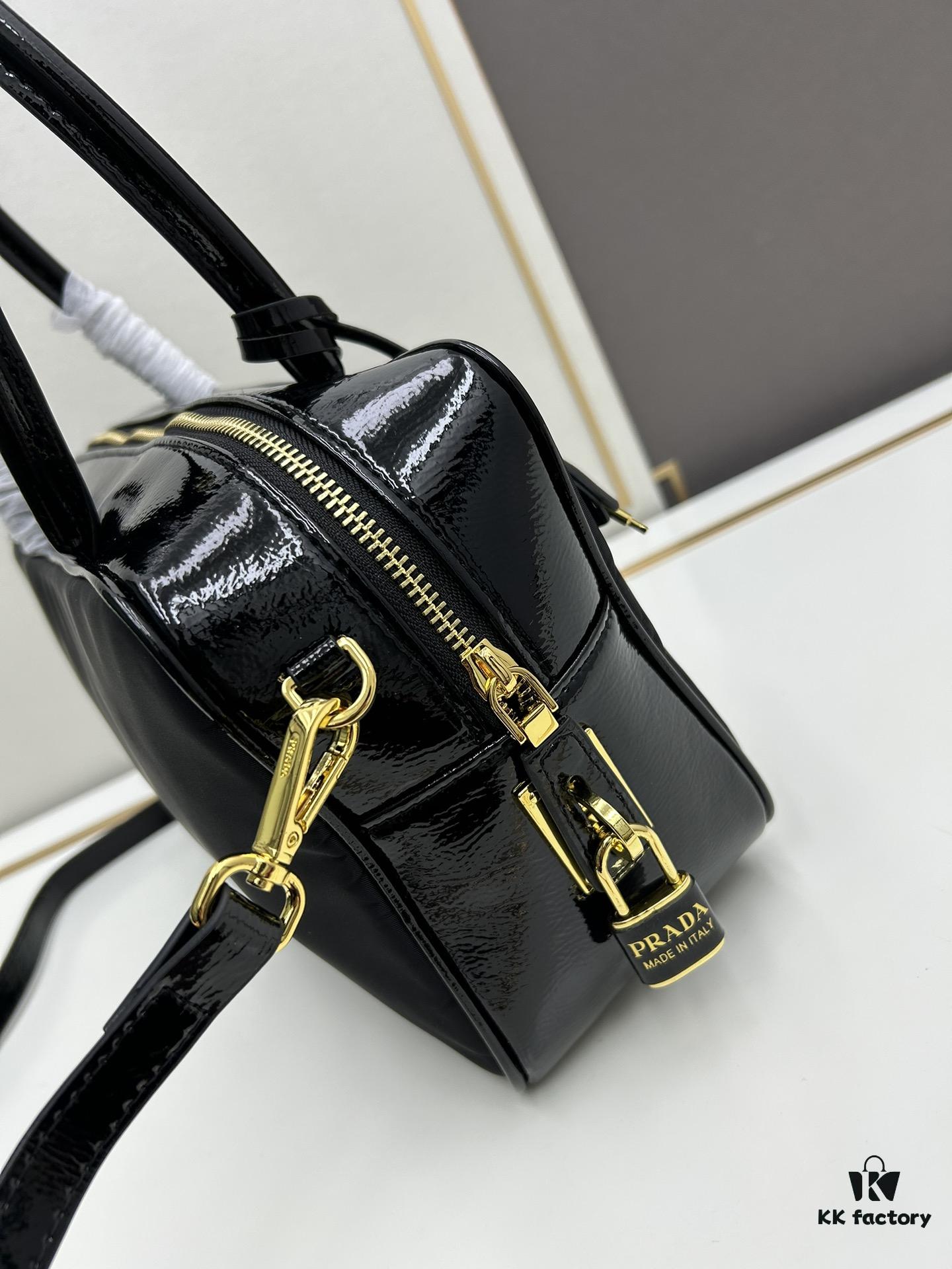 6930bb0d6e68136f4d9ae7e8 Nylon with Genuine Leather Trim, Full Leather PRADA Counter New Arrival Original Quality Matching Store Hardware Re-Nylon Tote Bag with Lock
