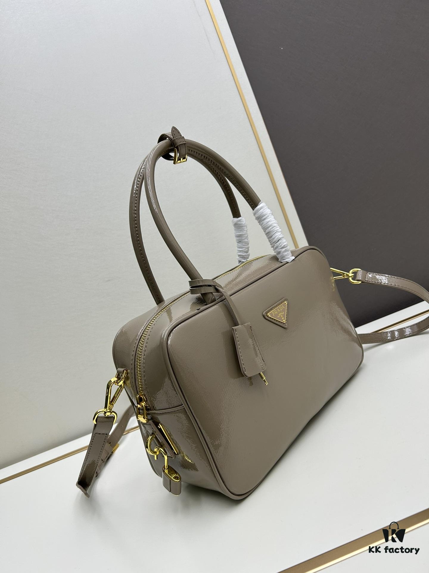 6930bb136e68136f4d9ae7f1 Nylon with Genuine Leather PRADA New Arrival Counter Quality Original Order Level Matching Hardware Recycled Nylon Tote Bag