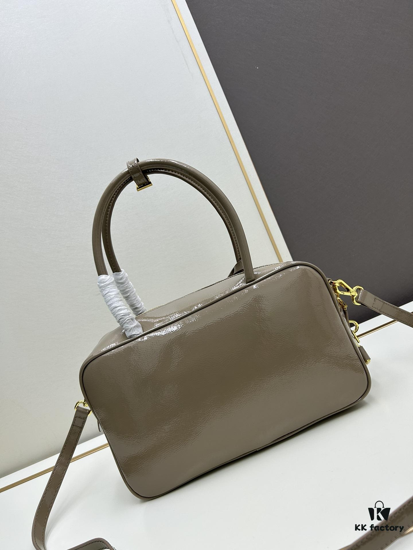 6930bb136e68136f4d9ae7f4 Nylon with Genuine Leather PRADA New Arrival Counter Quality Original Order Level Matching Hardware Recycled Nylon Tote Bag
