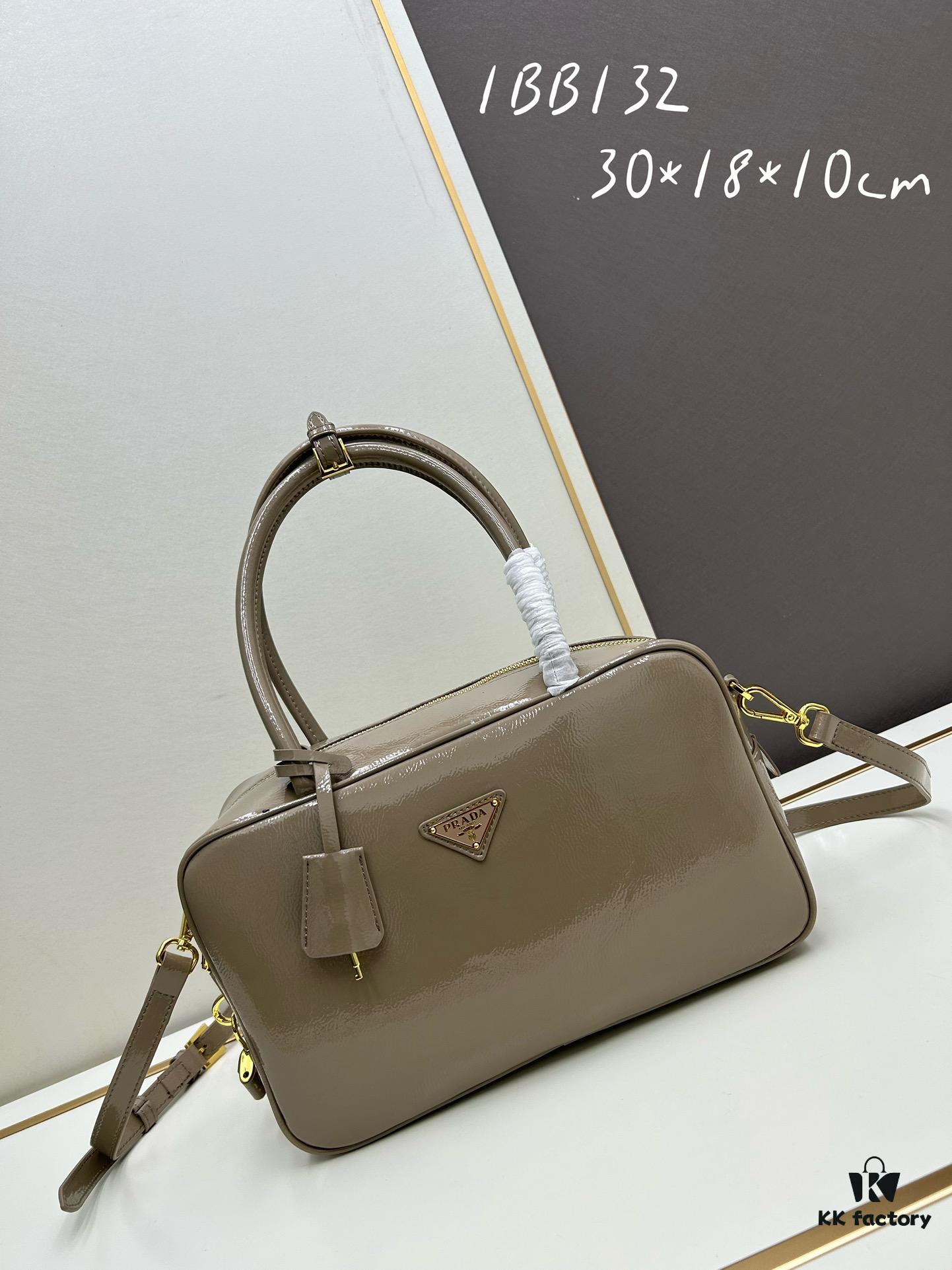 6930bb136e68136f4d9ae7f5 Nylon with Genuine Leather PRADA New Arrival Counter Quality Original Order Level Matching Hardware Recycled Nylon Tote Bag