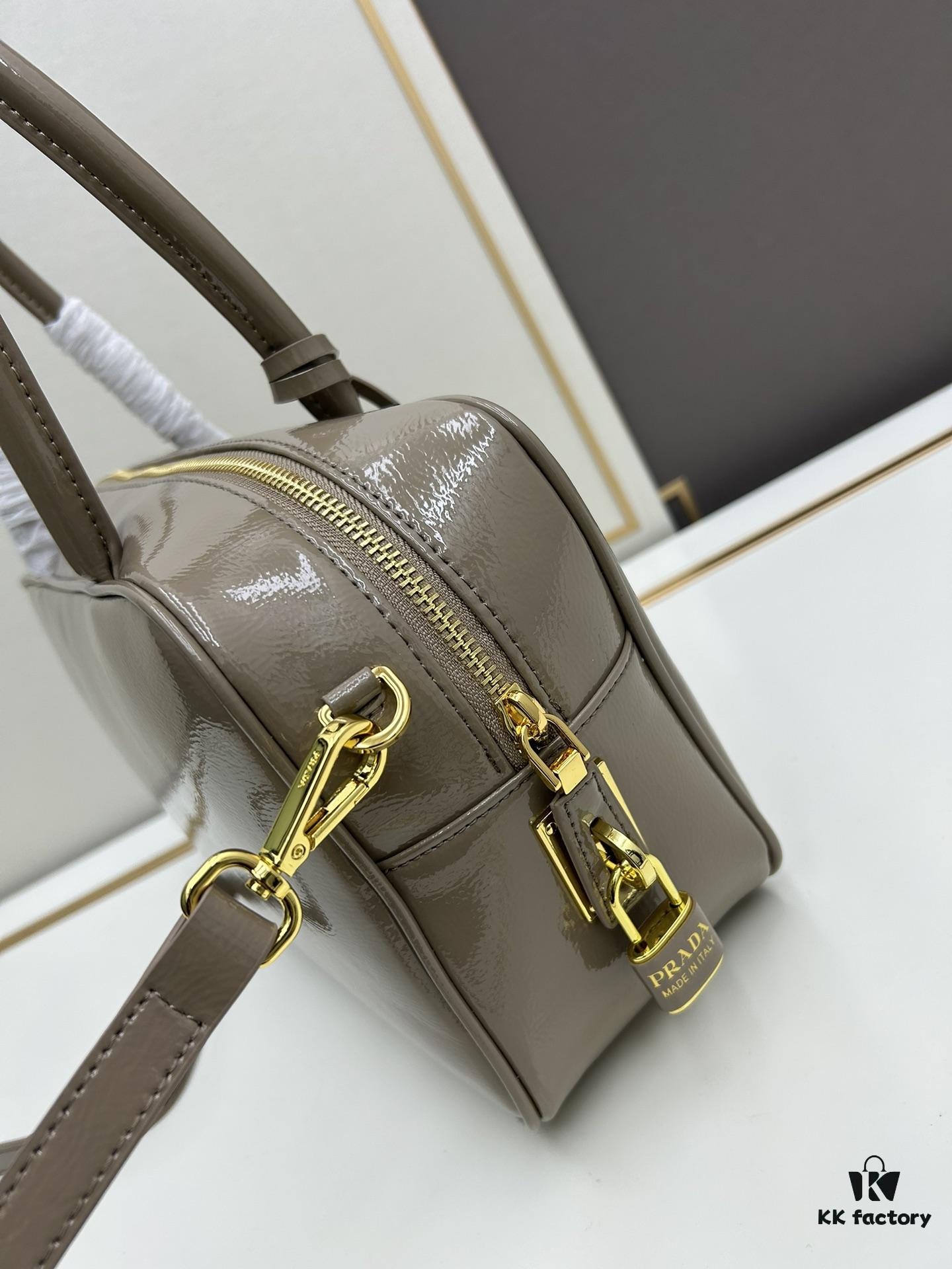 6930bb156e68136f4d9ae7f6 Nylon with Genuine Leather PRADA New Arrival Counter Quality Original Order Level Matching Hardware Recycled Nylon Tote Bag