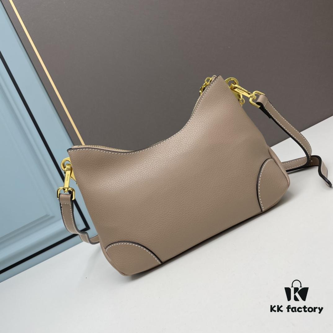 6930bb2c6e68136f4d9ae81f PRADA Must-Have Horn Bag with Detachable Chain Strap – A Perfect Blend of Vintage and Modern Fashion