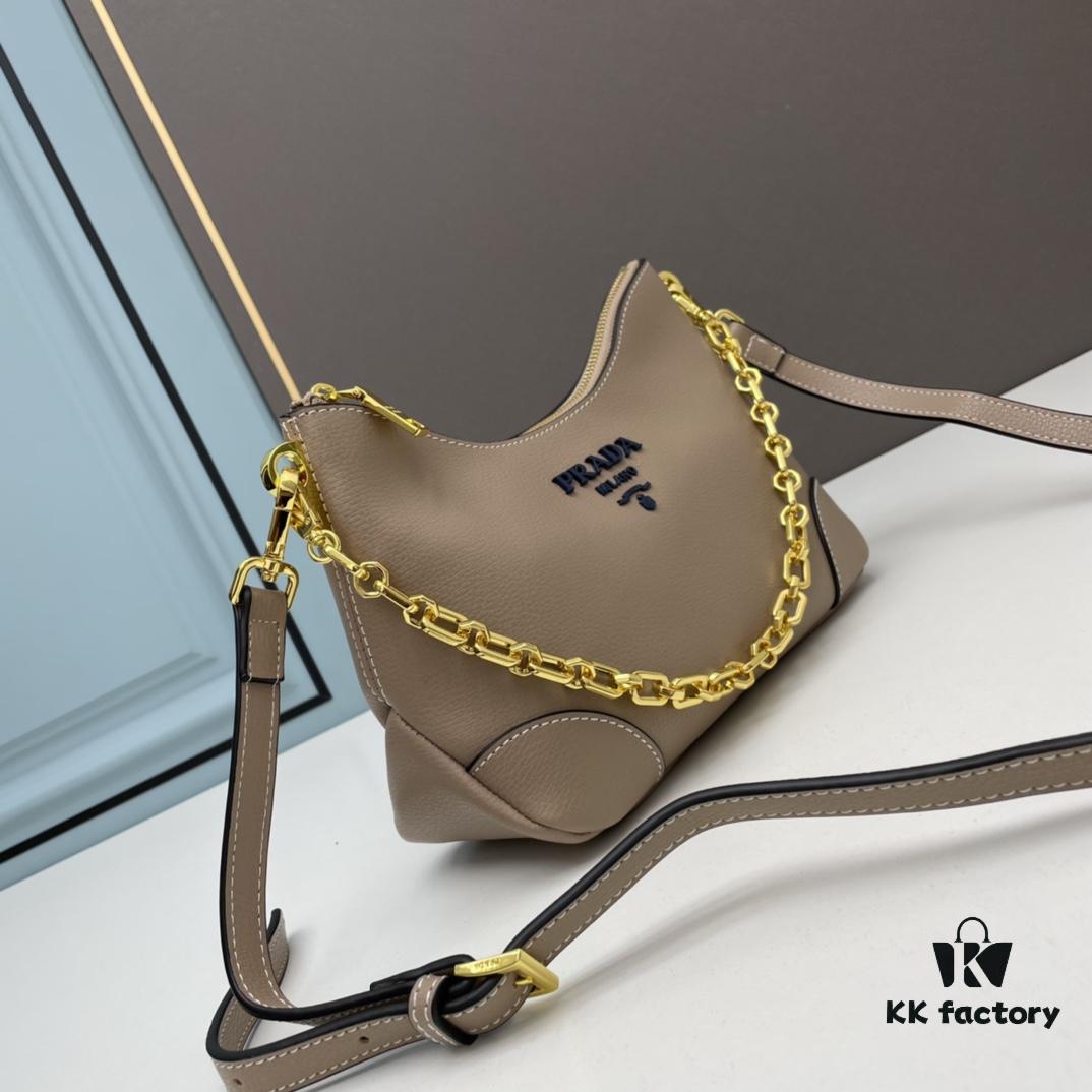 6930bb2c6e68136f4d9ae820 PRADA Must-Have Horn Bag with Detachable Chain Strap – A Perfect Blend of Vintage and Modern Fashion