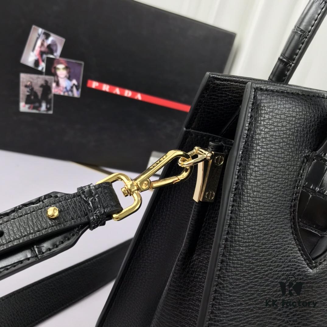6930bb616e68136f4d9ae876 You're the Most Beautiful One – Minimalist and Fashionable Bag for the New Year