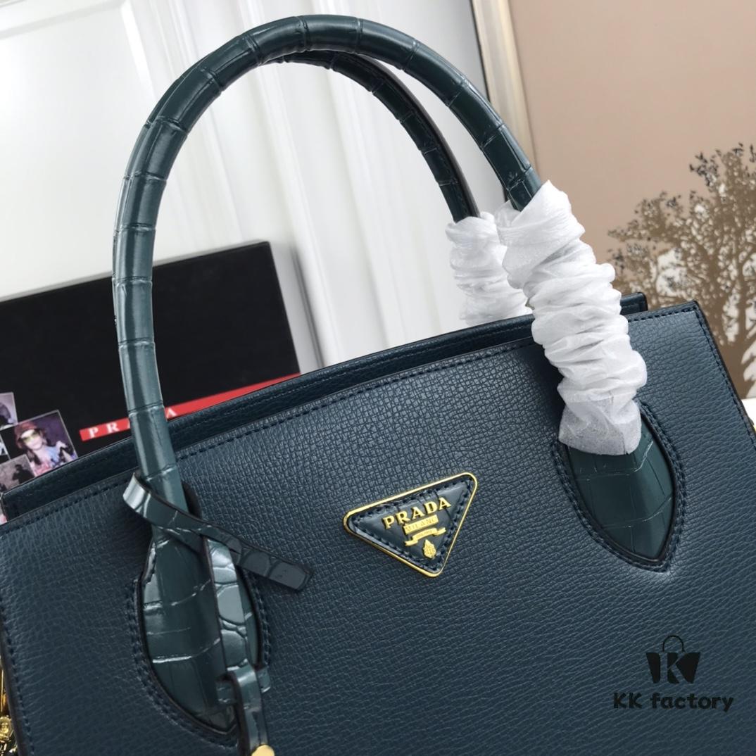 6930bb696e68136f4d9ae87d You're the Most Beautiful One – Minimalist and Fashionable Style for a Powerful Start to the Year