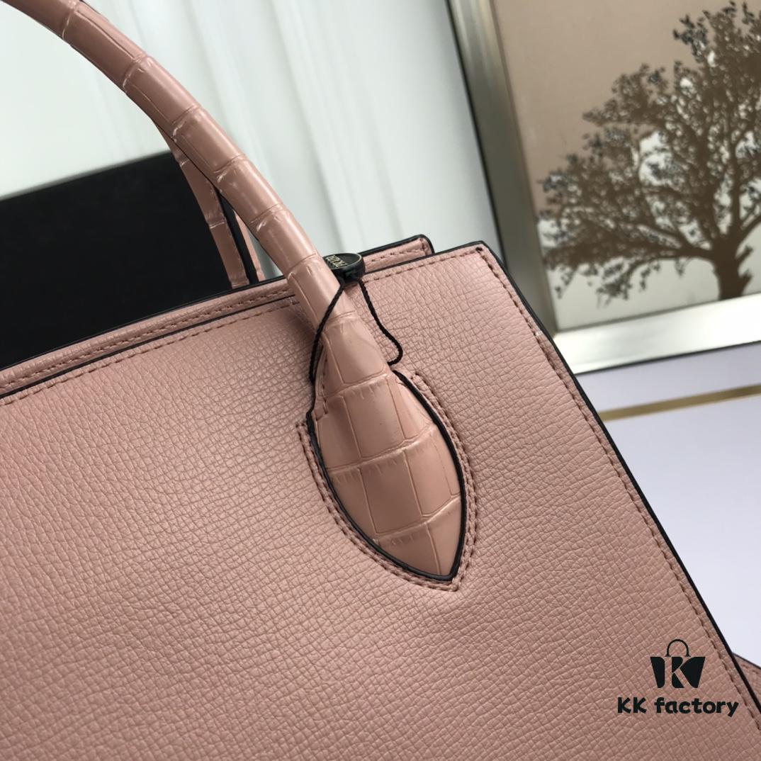 6930bb716e68136f4d9ae88c You Are the Most Beautiful – Minimalist and Fashionable Bag for the New Year