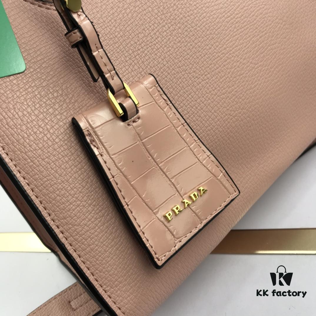 6930bb746e68136f4d9ae890 You Are the Most Beautiful – Minimalist and Fashionable Bag for the New Year
