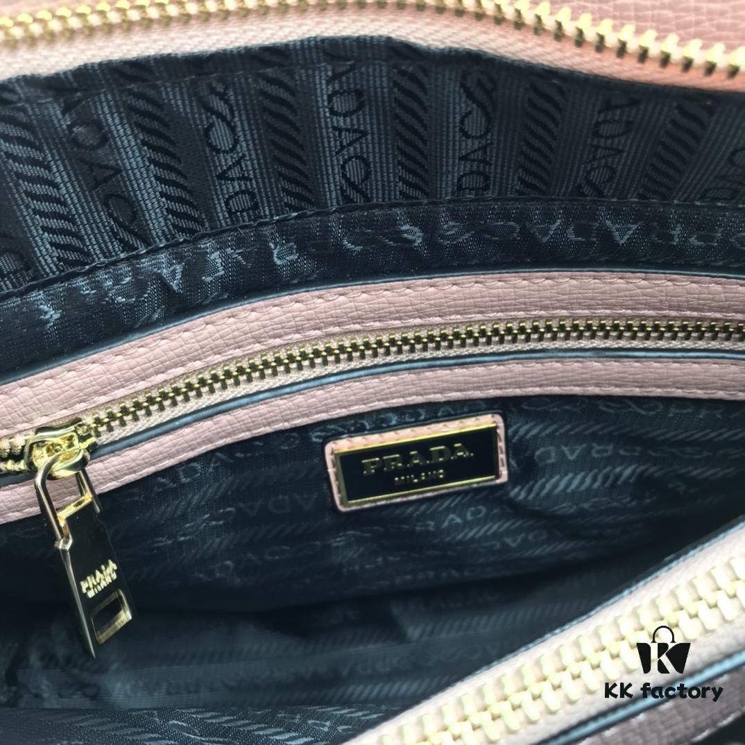 6930bb746e68136f4d9ae891 You Are the Most Beautiful – Minimalist and Fashionable Bag for the New Year