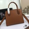 6930bb766e68136f4d9ae894 You Are the Most Beautiful – Minimalist and Fashionable Style for the New Year